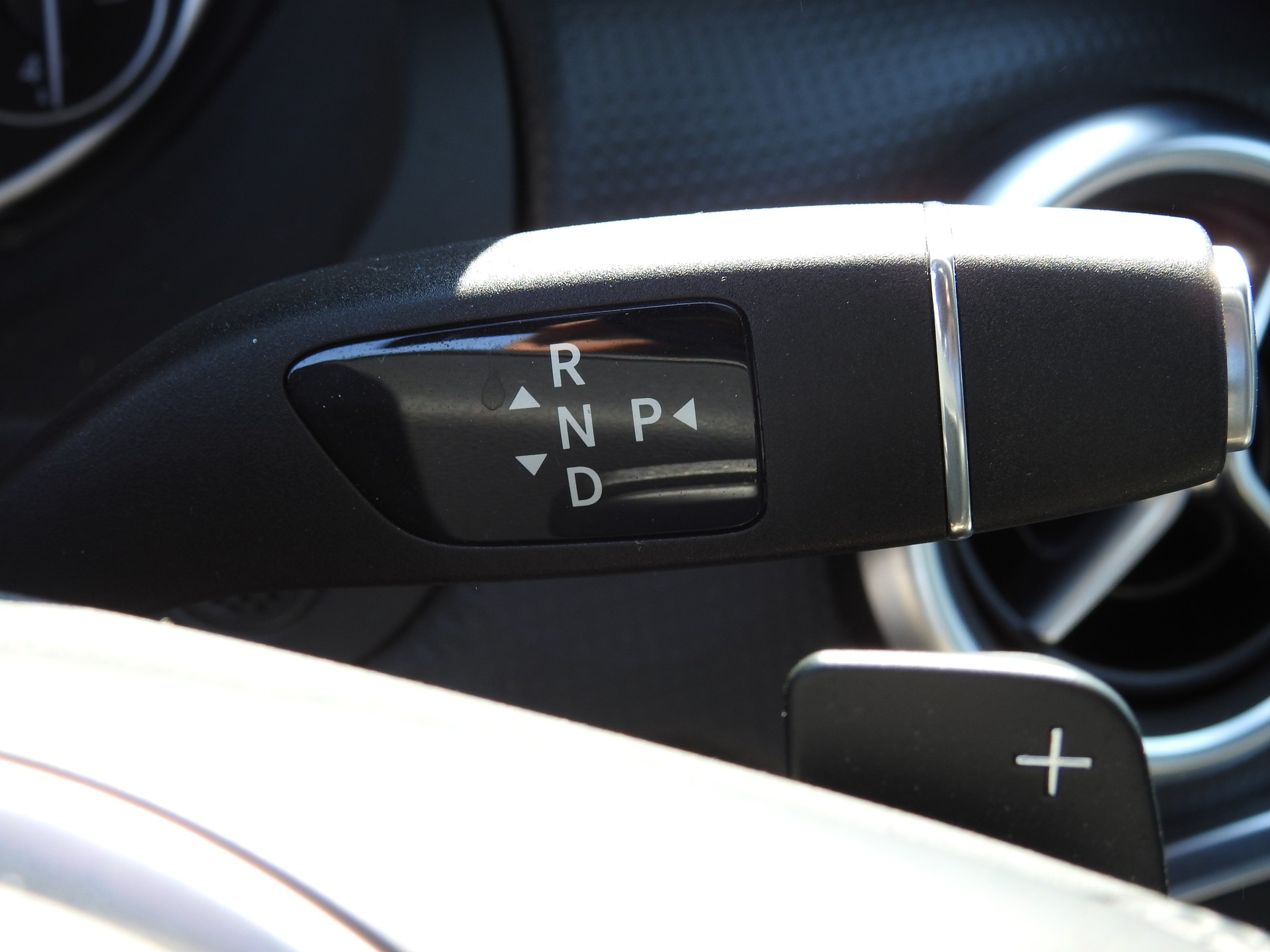 MERCEDES-BENZ A 220 Style 4Matic 7G-DCT-image-21