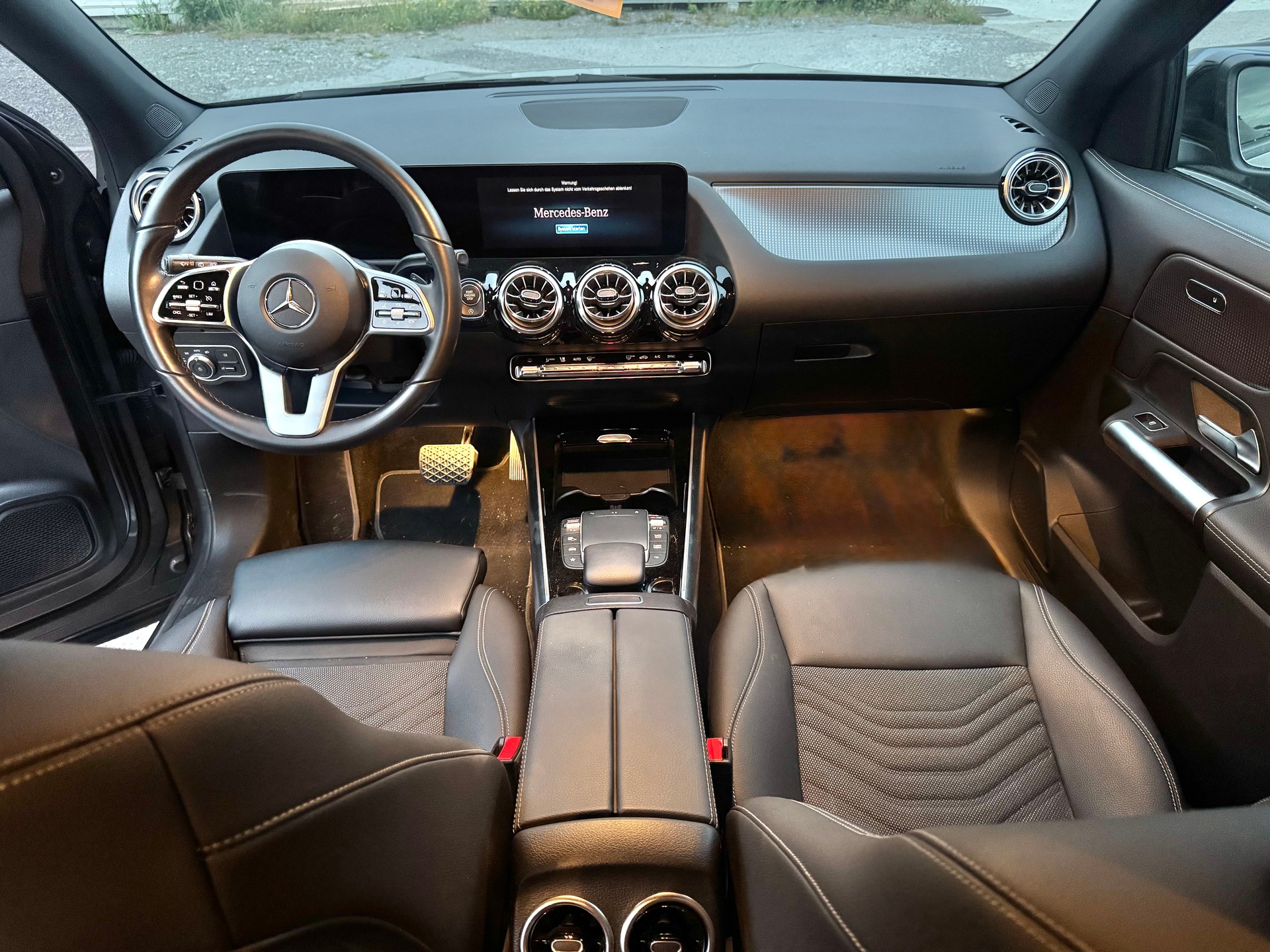 MERCEDES-BENZ GLA 200 4Matic Progressive 8G-DCT ## Auto CH gratis service-image-9