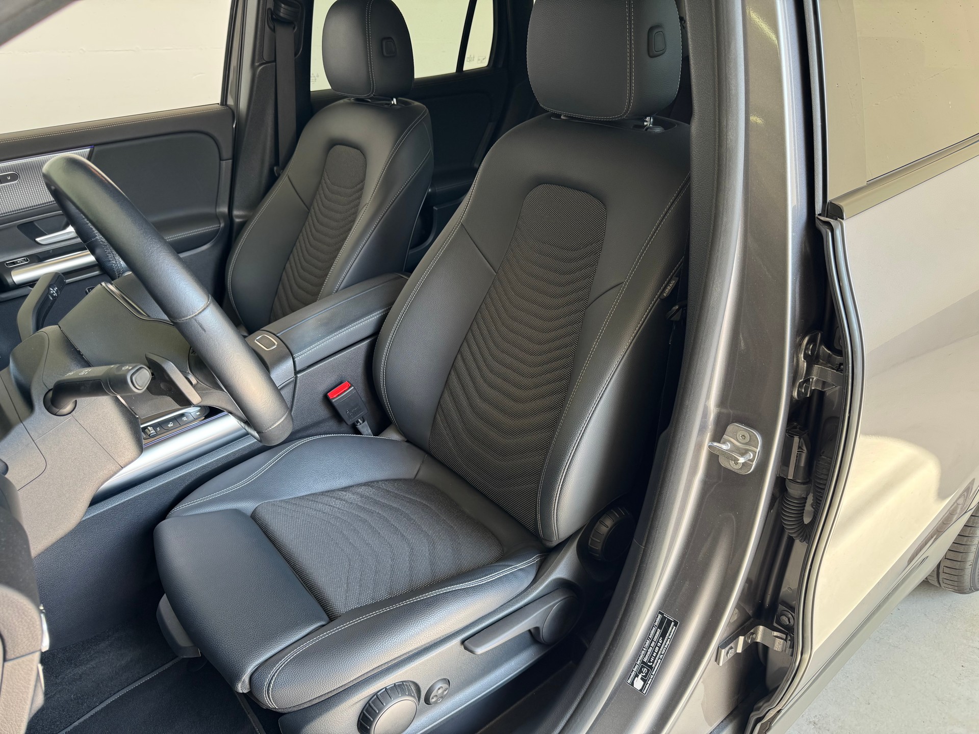 MERCEDES-BENZ GLA 200 4Matic Progressive 8G-DCT ## Auto CH gratis service-image-7
