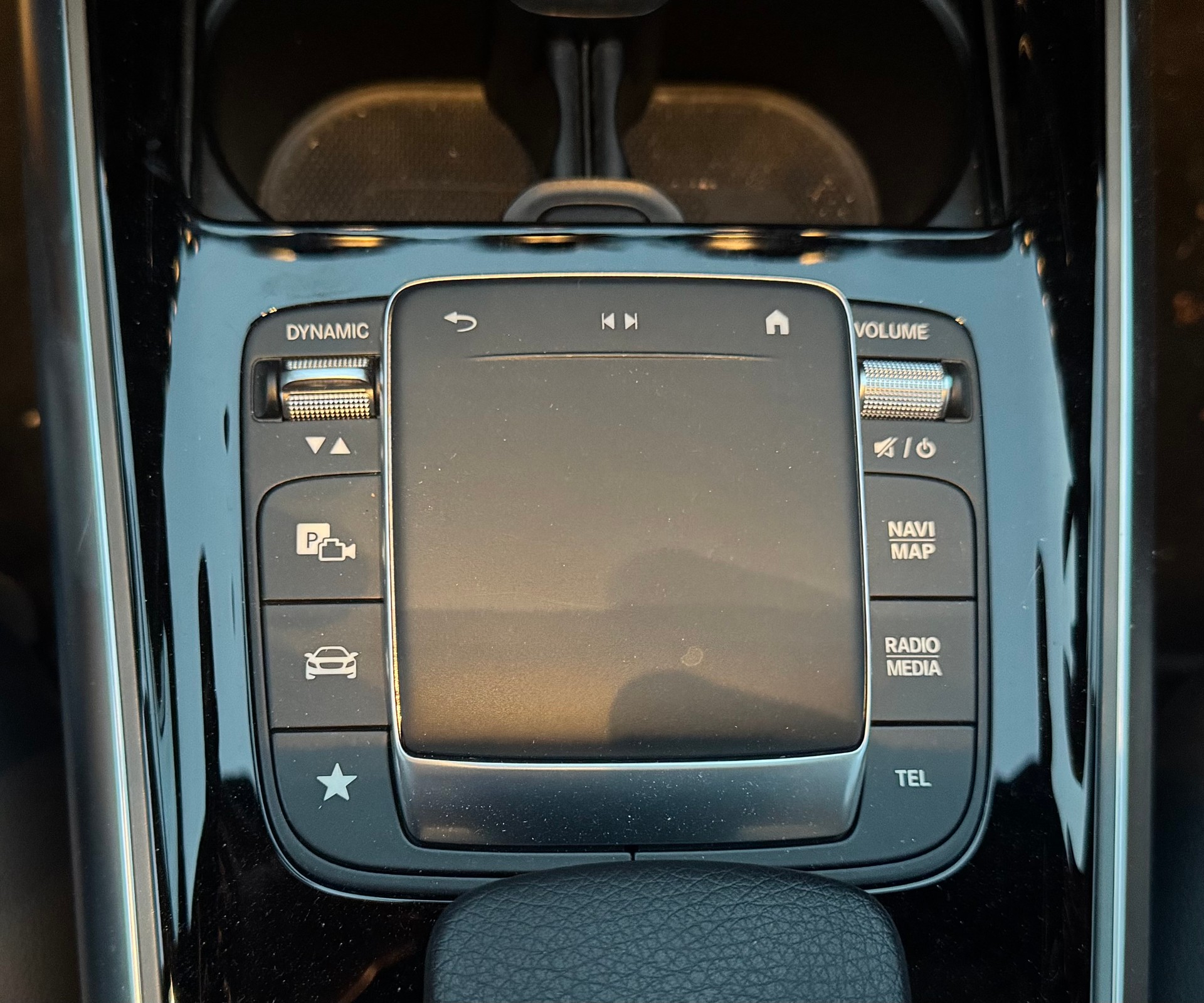 MERCEDES-BENZ GLA 200 4Matic Progressive 8G-DCT ## Auto CH gratis service-image-11