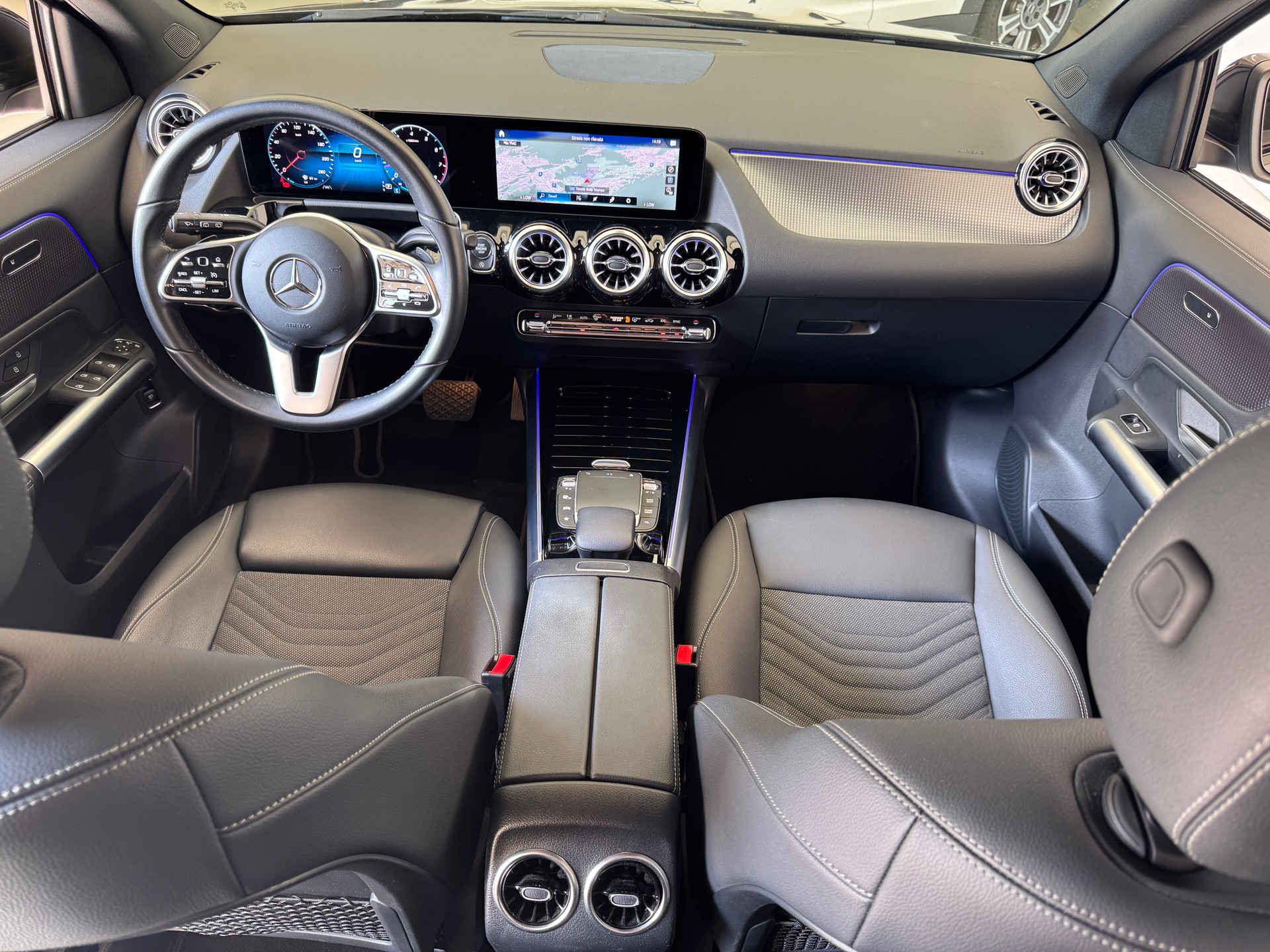 MERCEDES-BENZ GLA 200 4Matic Progressive 8G-DCT ## Auto CH gratis service-image-8