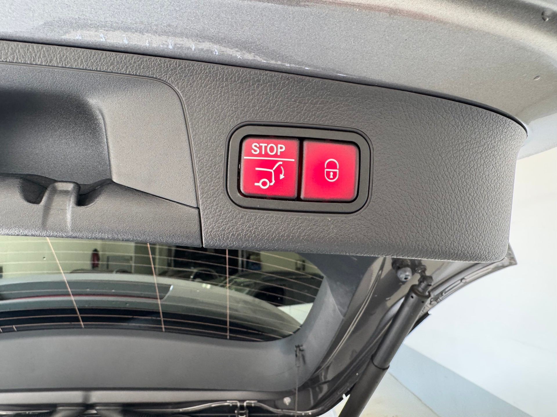 MERCEDES-BENZ GLA 200 4Matic Progressive 8G-DCT ## Auto CH gratis service-image-13
