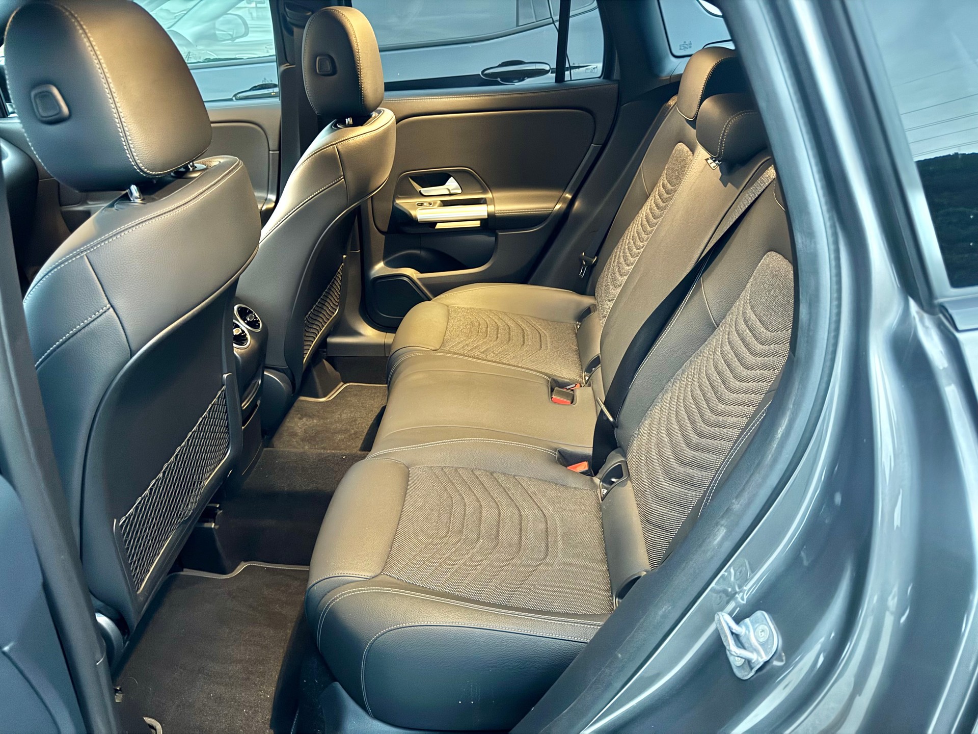 MERCEDES-BENZ GLA 200 4Matic Progressive 8G-DCT ## Auto CH gratis service-image-13