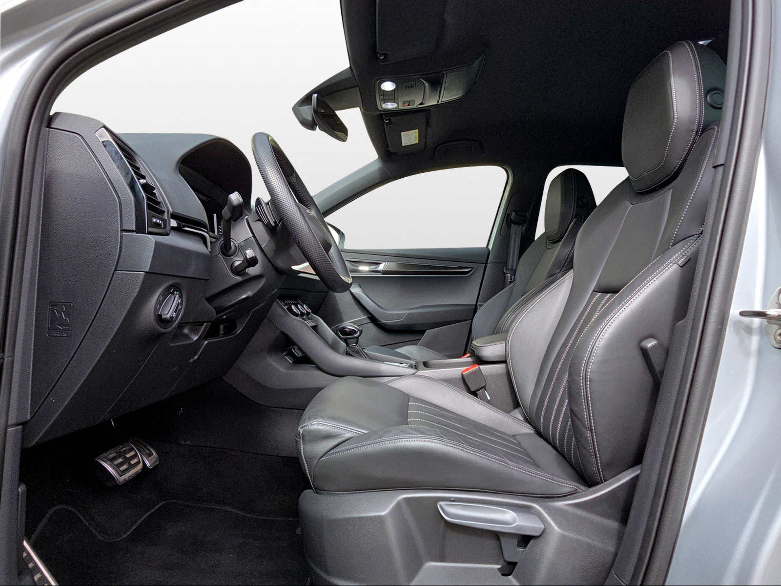 SKODA Karoq 2.0 TSI SportLine 4x4 DSG-image-6