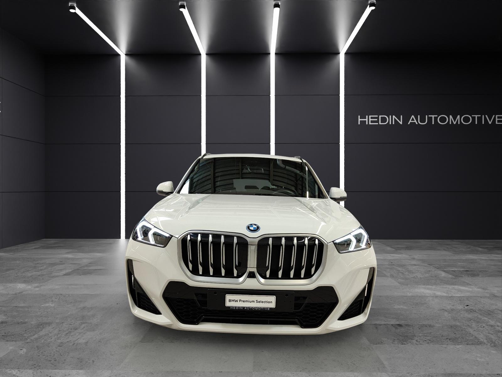 BMW X1 30e xDrive M Sport Parking Assistant Plus-image-2
