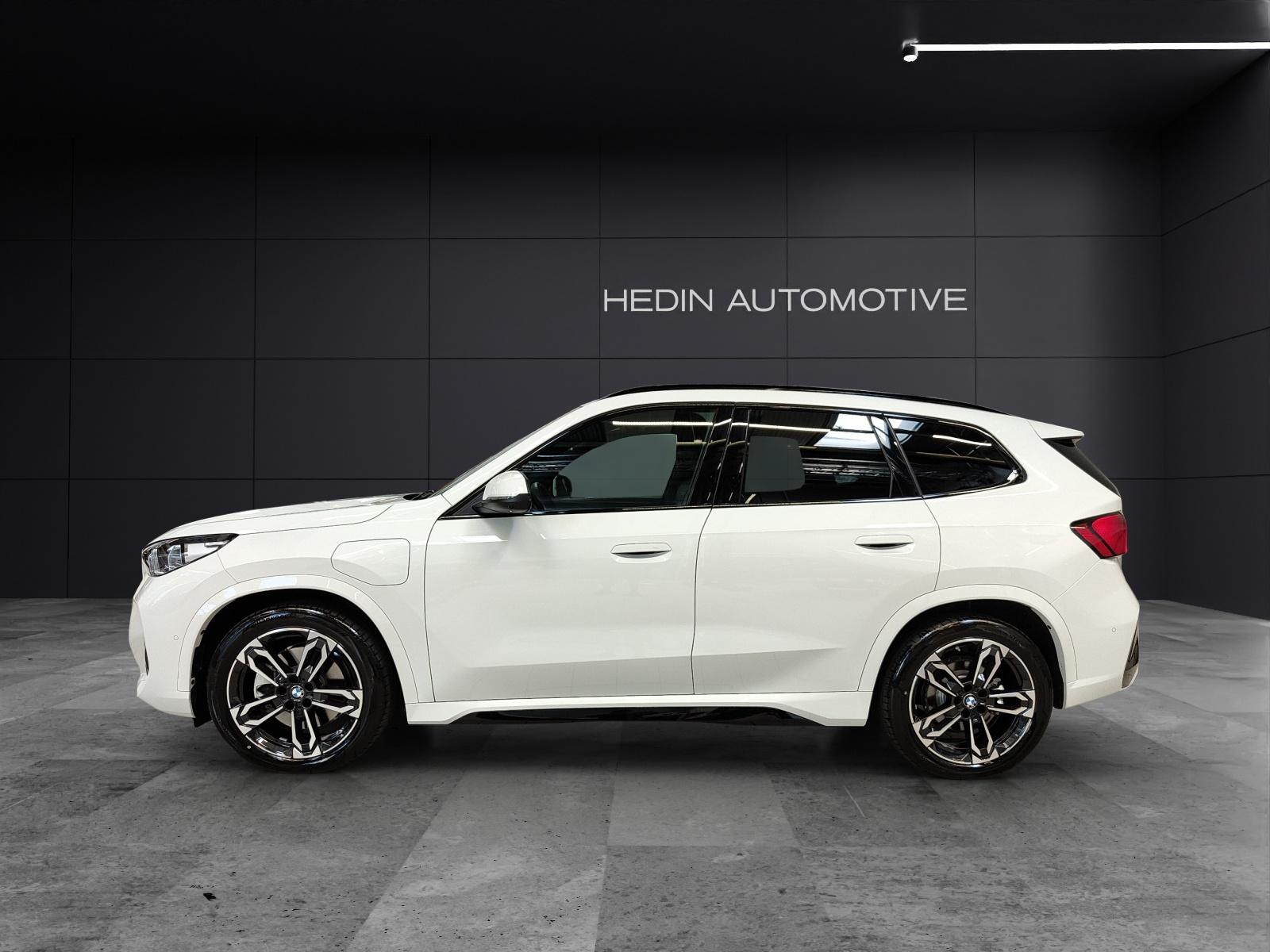 BMW X1 30e xDrive M Sport Parking Assistant Plus-image-1