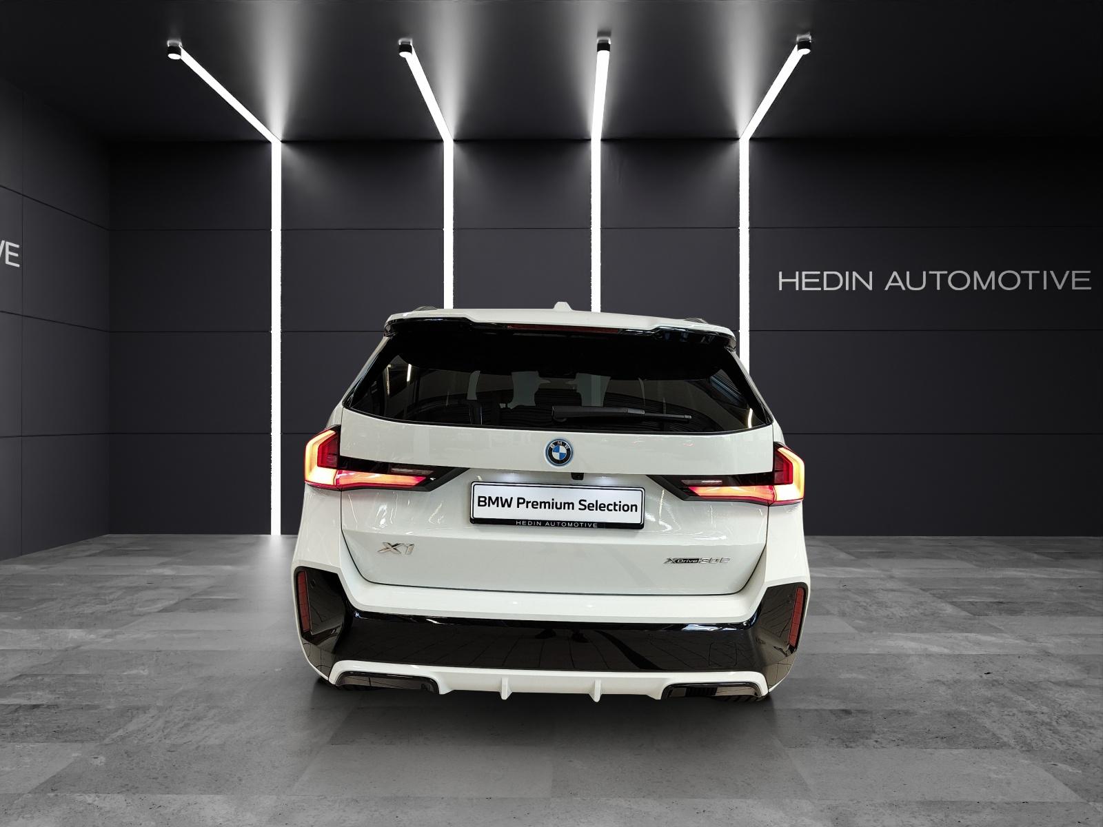 BMW X1 30e xDrive M Sport Parking Assistant Plus-image-4