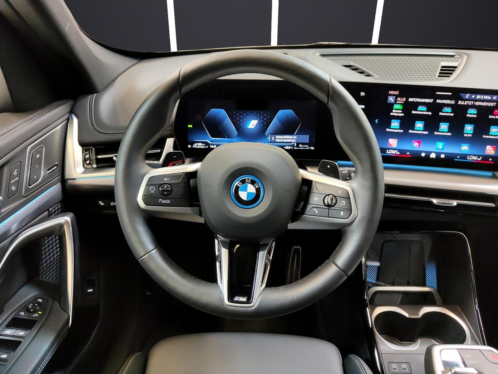BMW X1 30e xDrive M Sport Parking Assistant Plus-image-11