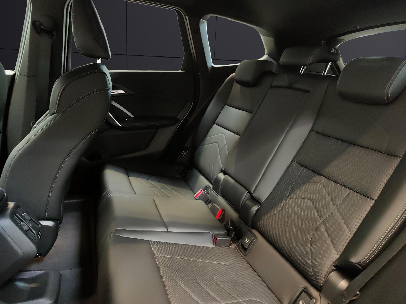 BMW X1 30e xDrive M Sport Parking Assistant Plus-image-16