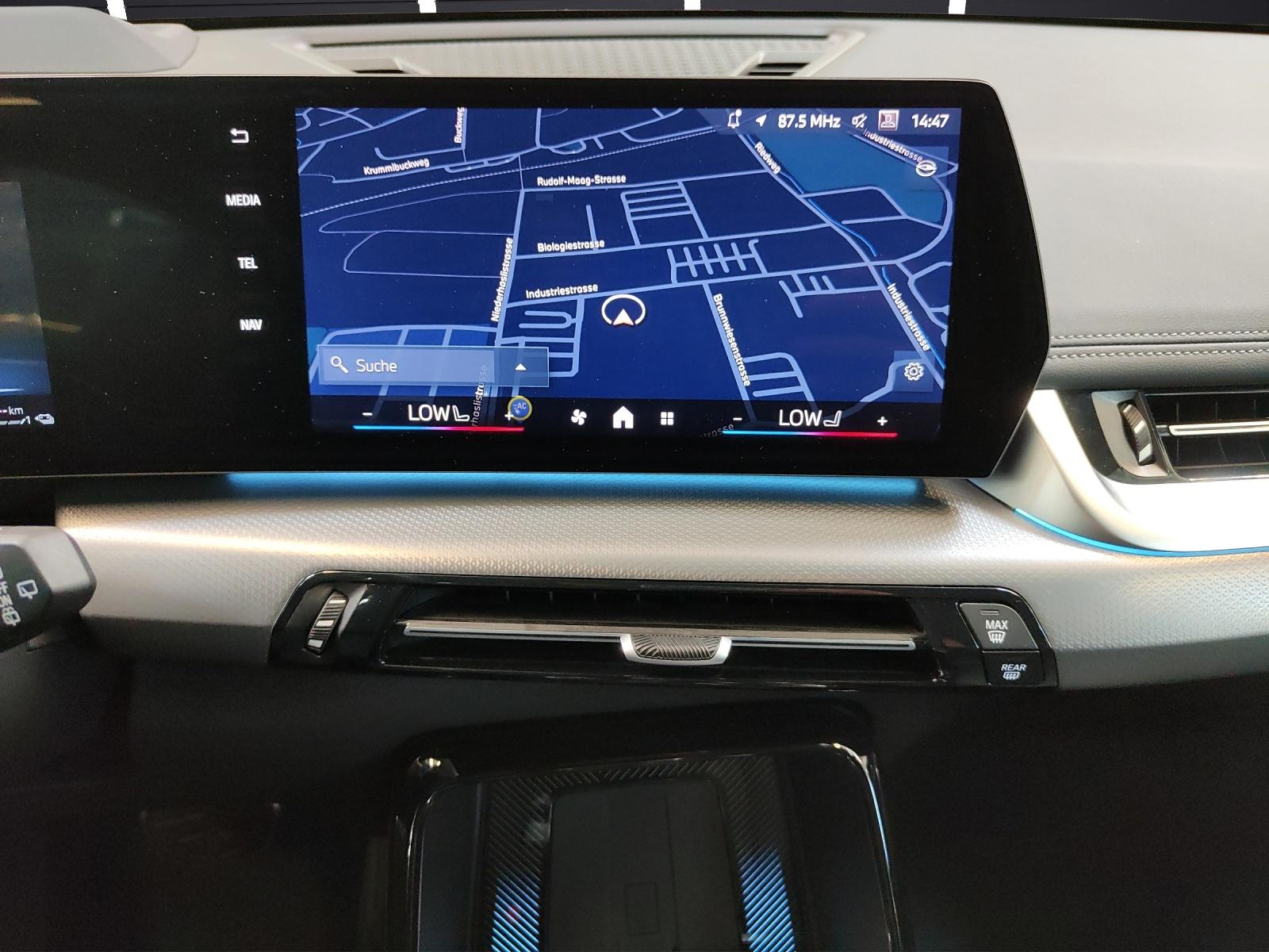 BMW X1 30e xDrive M Sport Parking Assistant Plus-image-13