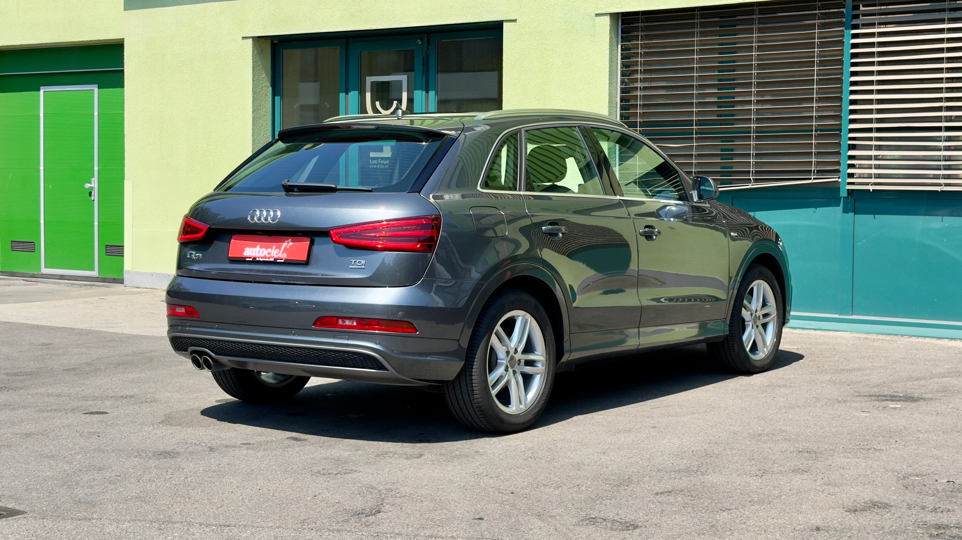 AUDI Q3 2.0 TDI quattro S-tronic-image-4