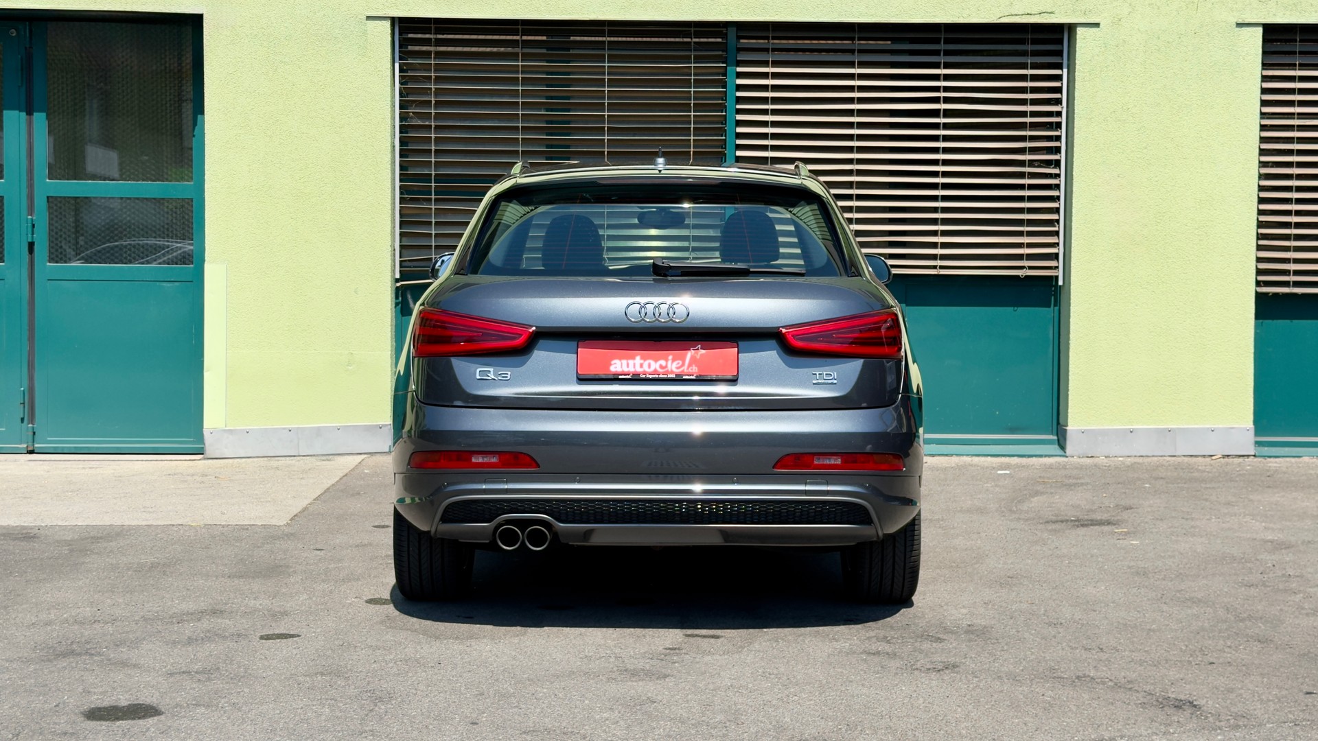 AUDI Q3 2.0 TDI quattro S-tronic-image-3