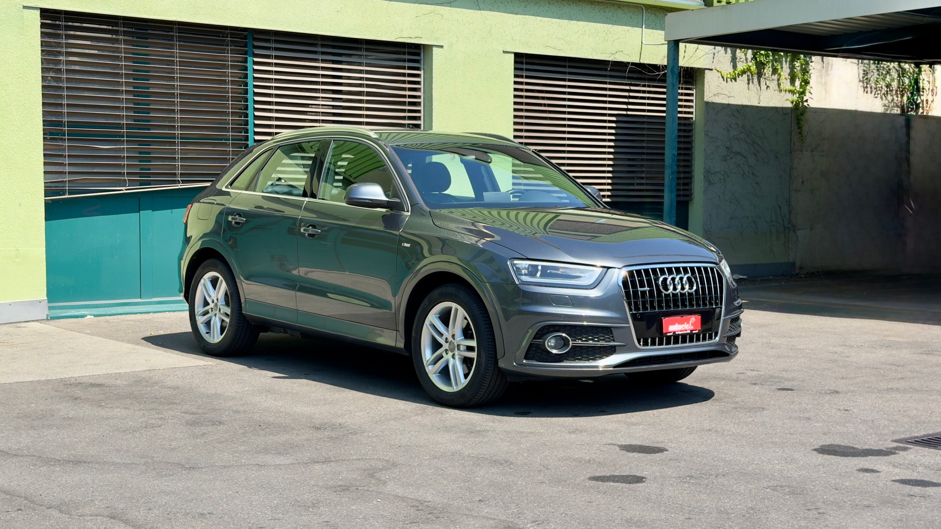 AUDI Q3 2.0 TDI quattro S-tronic-image-6