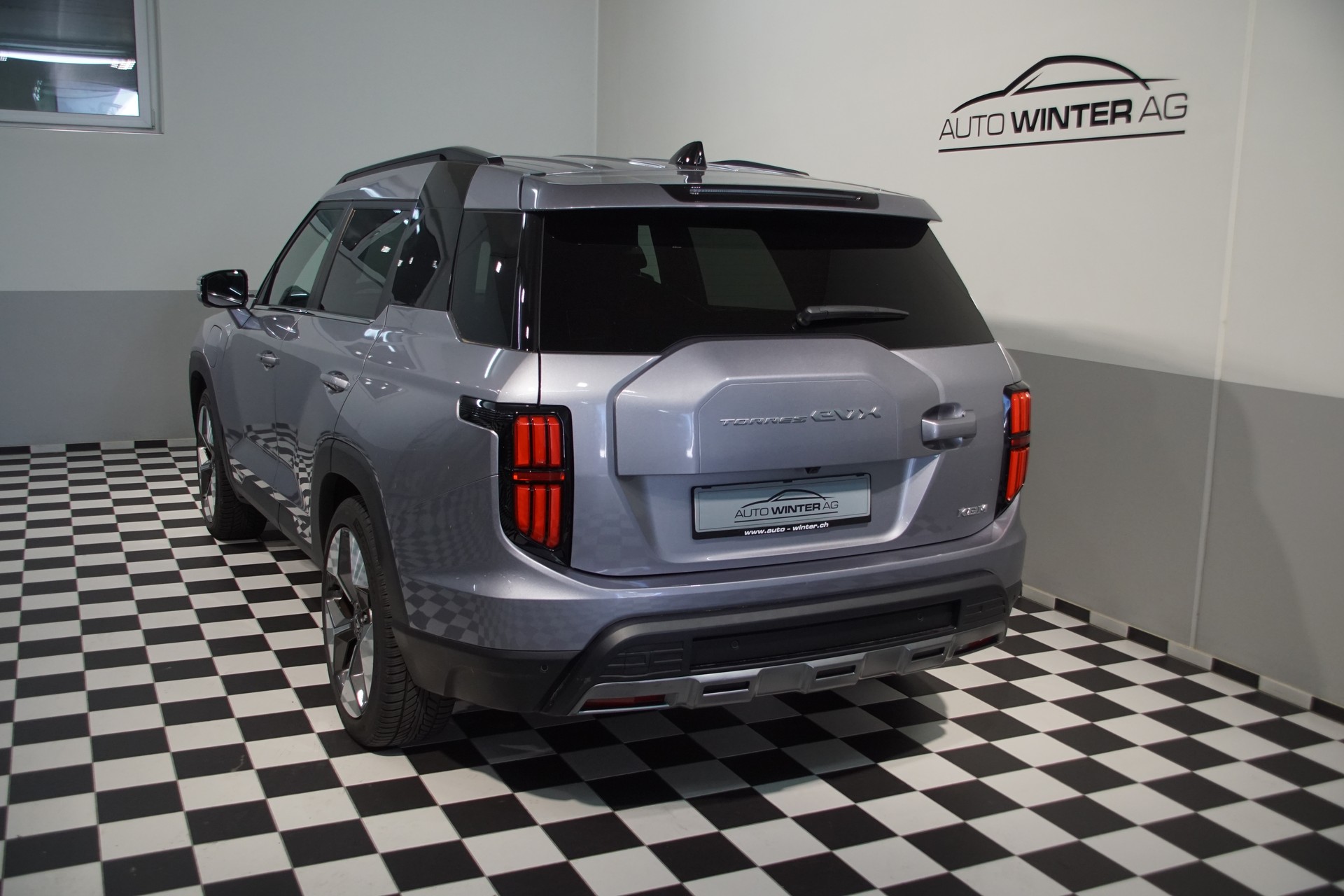 KGM-SsangYong Torres EVX 73 kWh Titanium **Swiss-Edition**-image-8