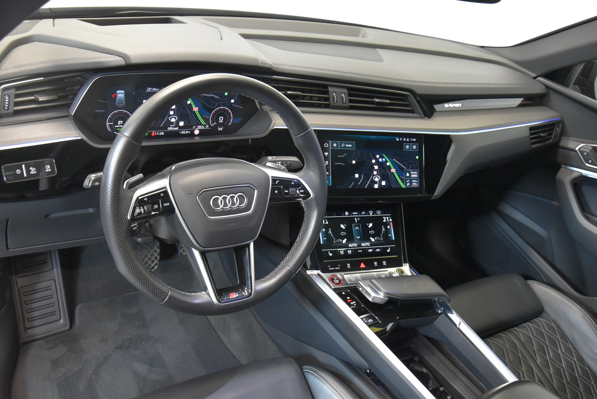 AUDI e-tron S Sportback quattro-image-5