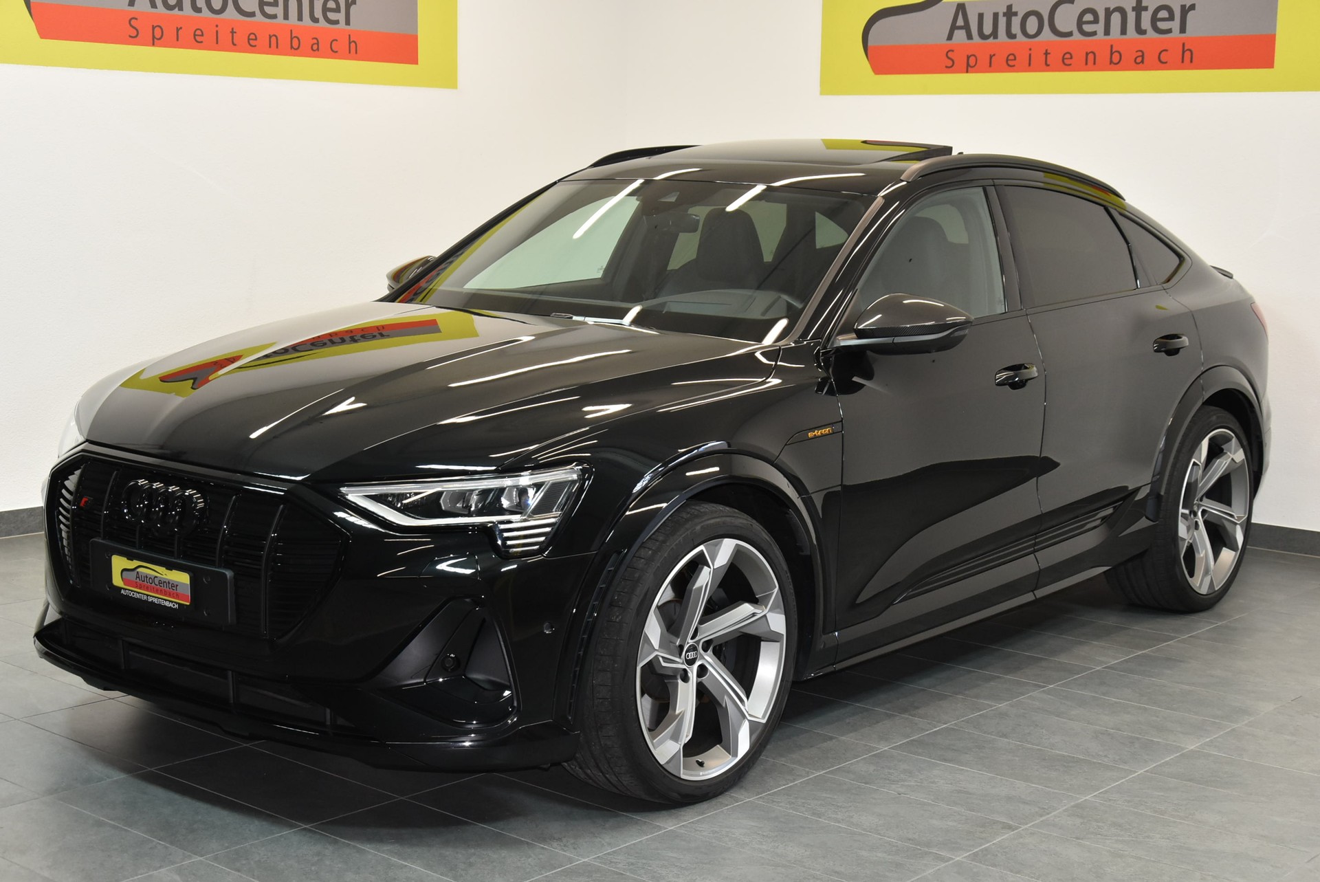 AUDI e-tron S Sportback quattro-image-1