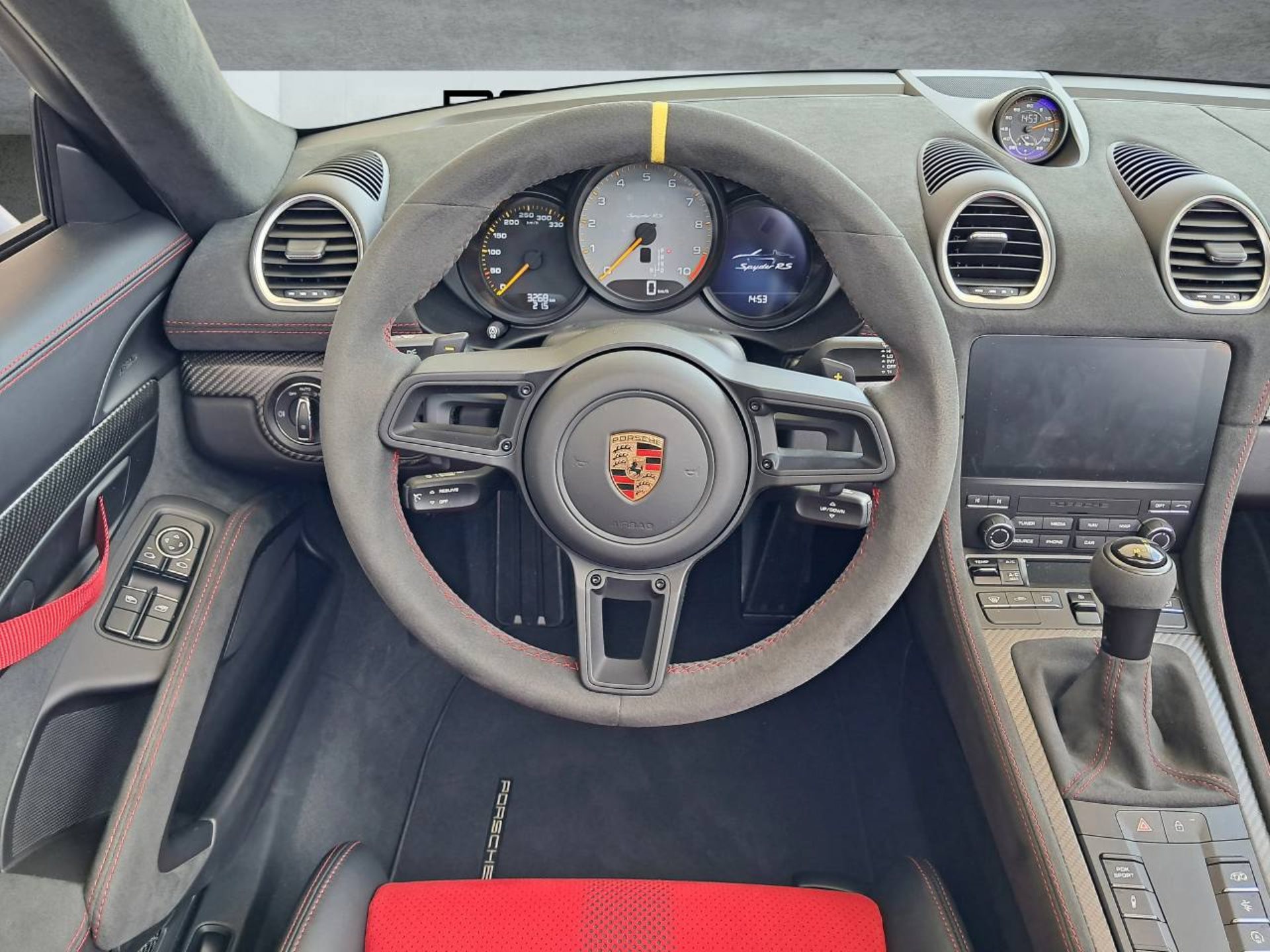 PORSCHE 718 Spyder RS (MY24)-image-13