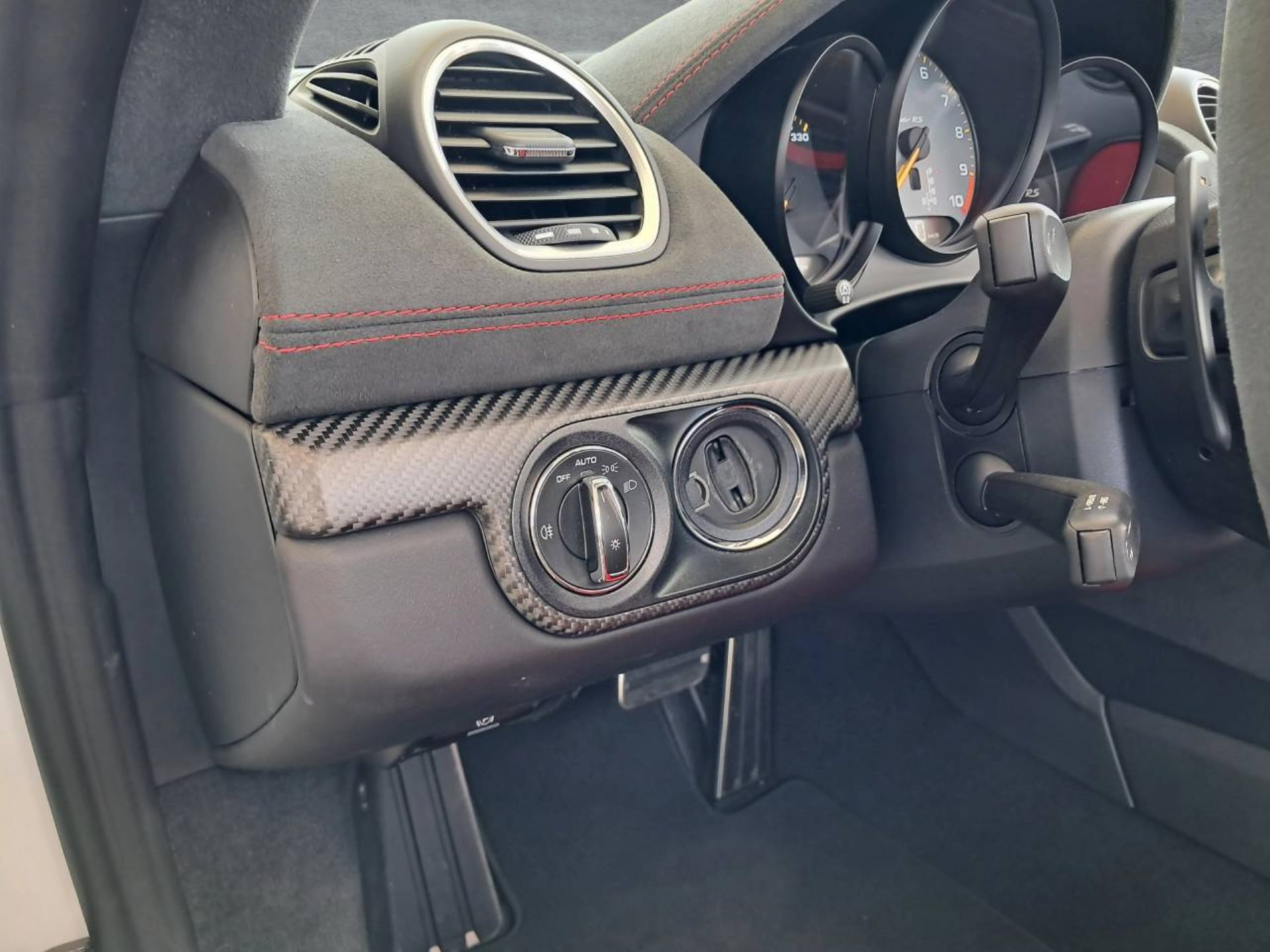 PORSCHE 718 Spyder RS (MY24)-image-27