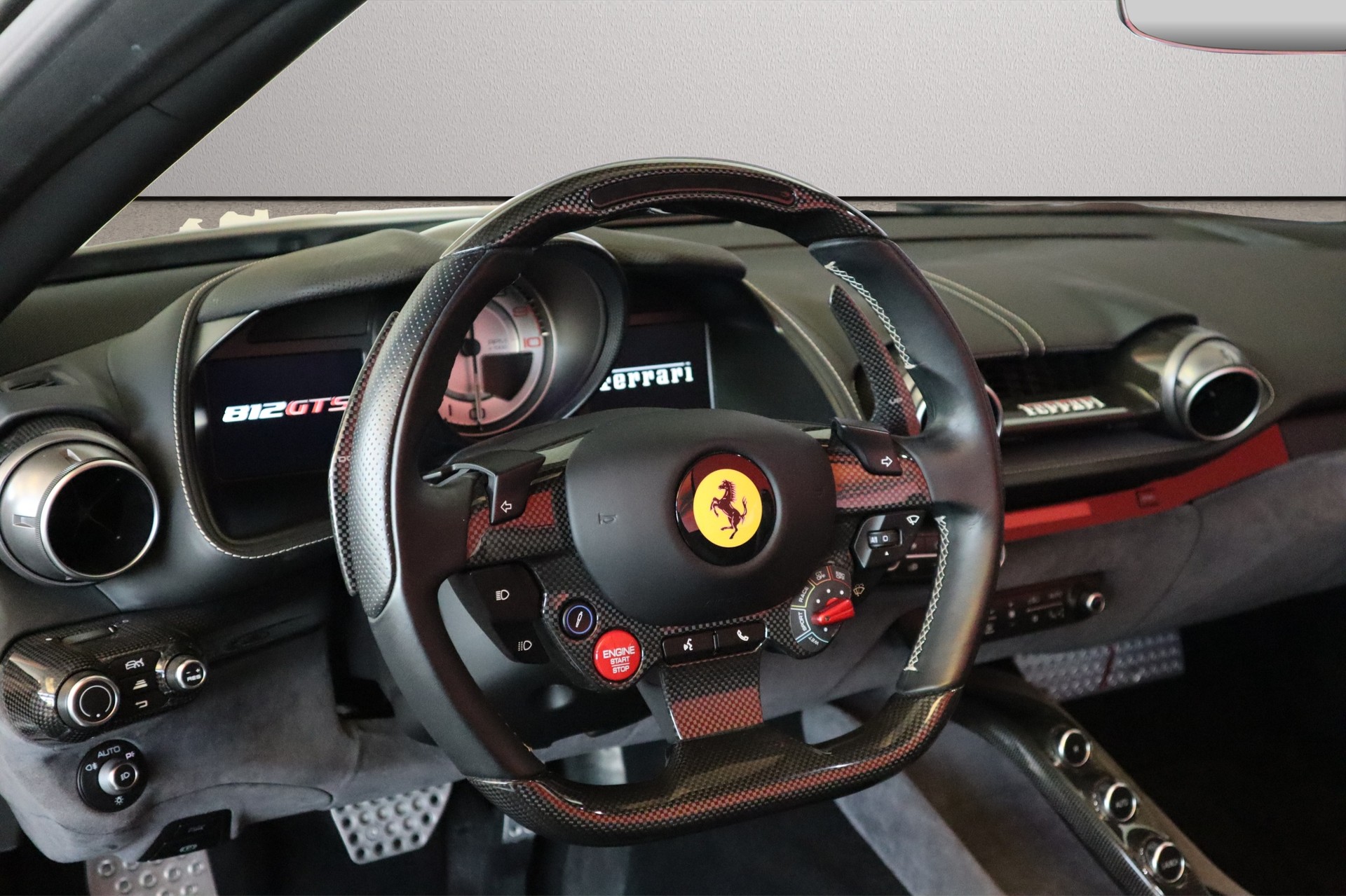 FERRARI 812 GTS-image-2