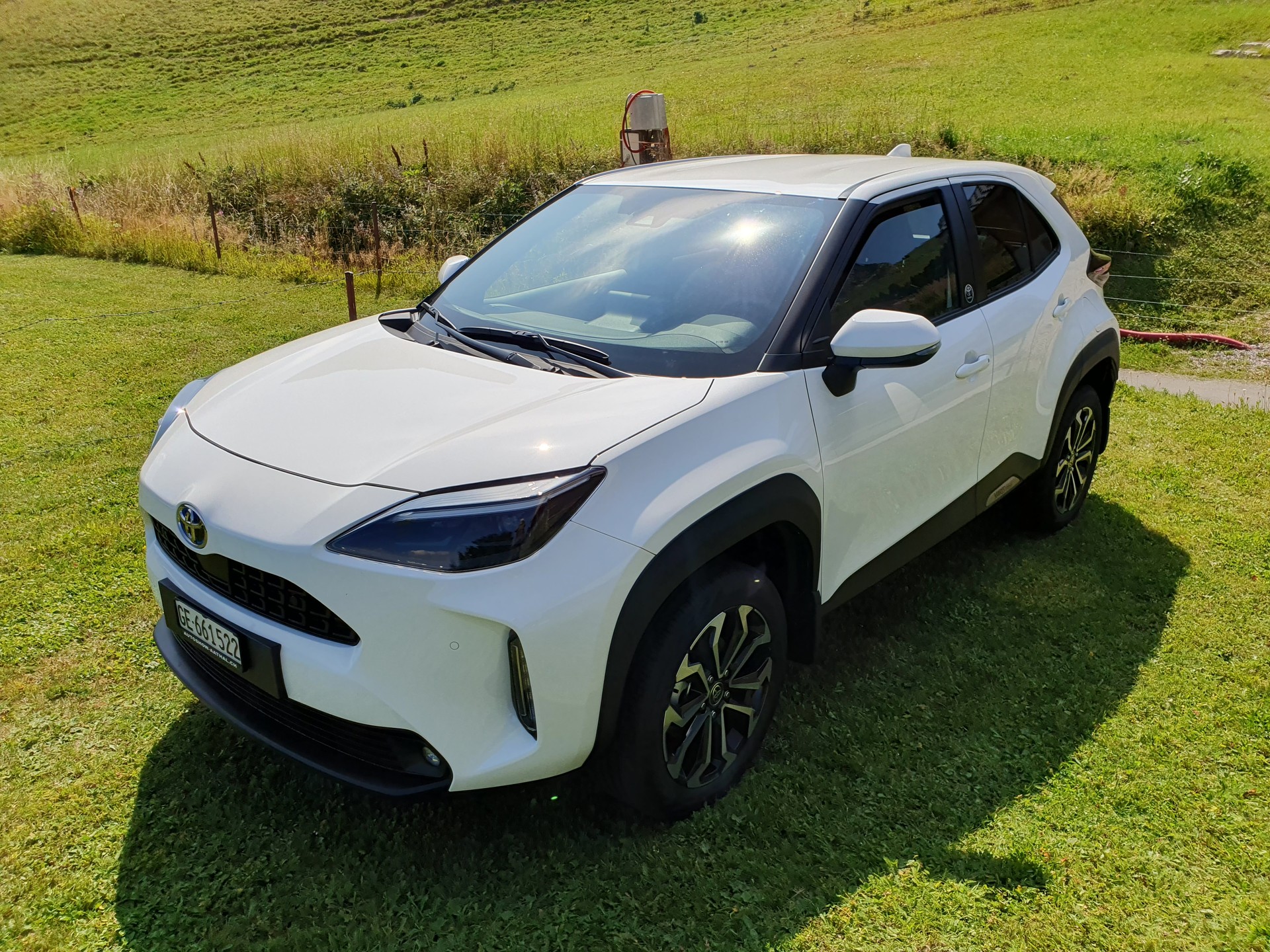 TOYOTA 1.5 VVT-i HSD Trend-image-1