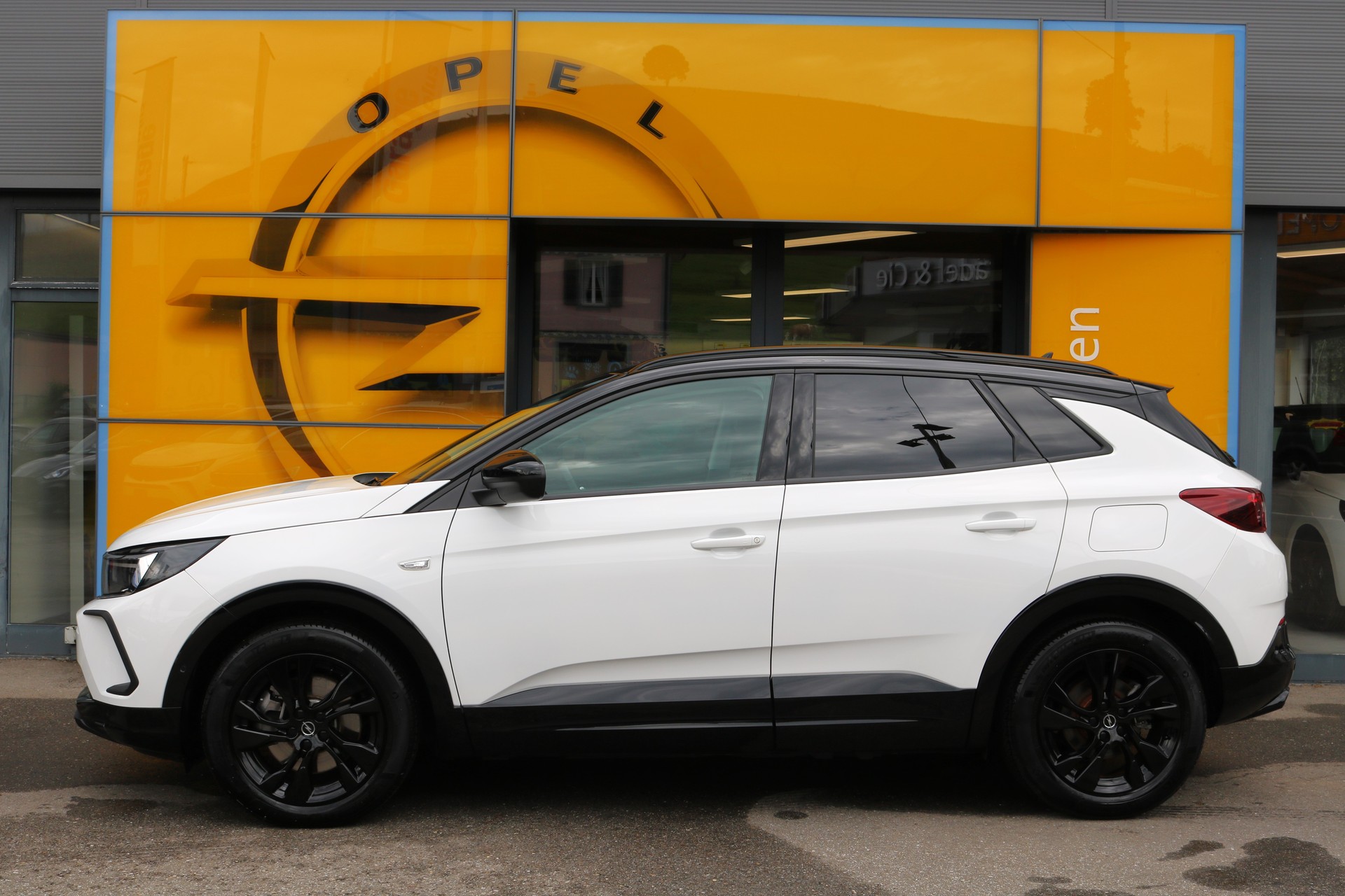 OPEL Grandland X 1.6 Hybrid GS Automatik-image-1