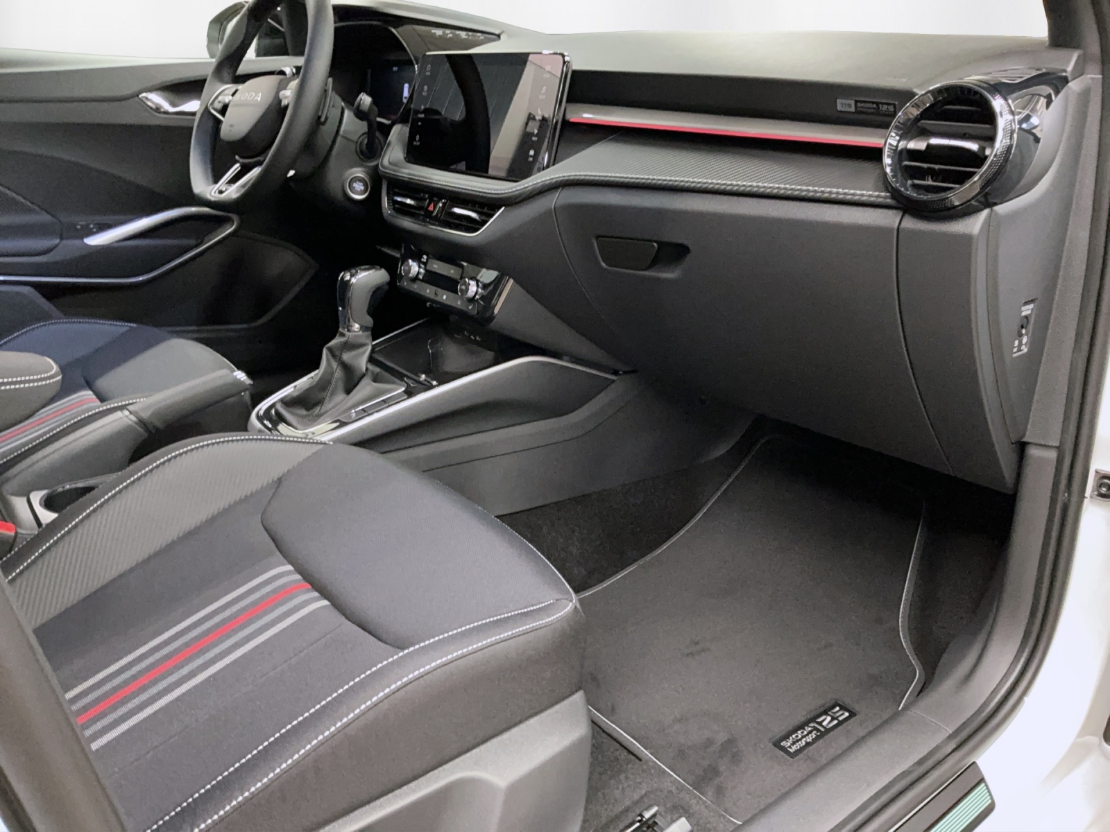 SKODA Fabia 1.5 TSI Motorsport DSG-image-13