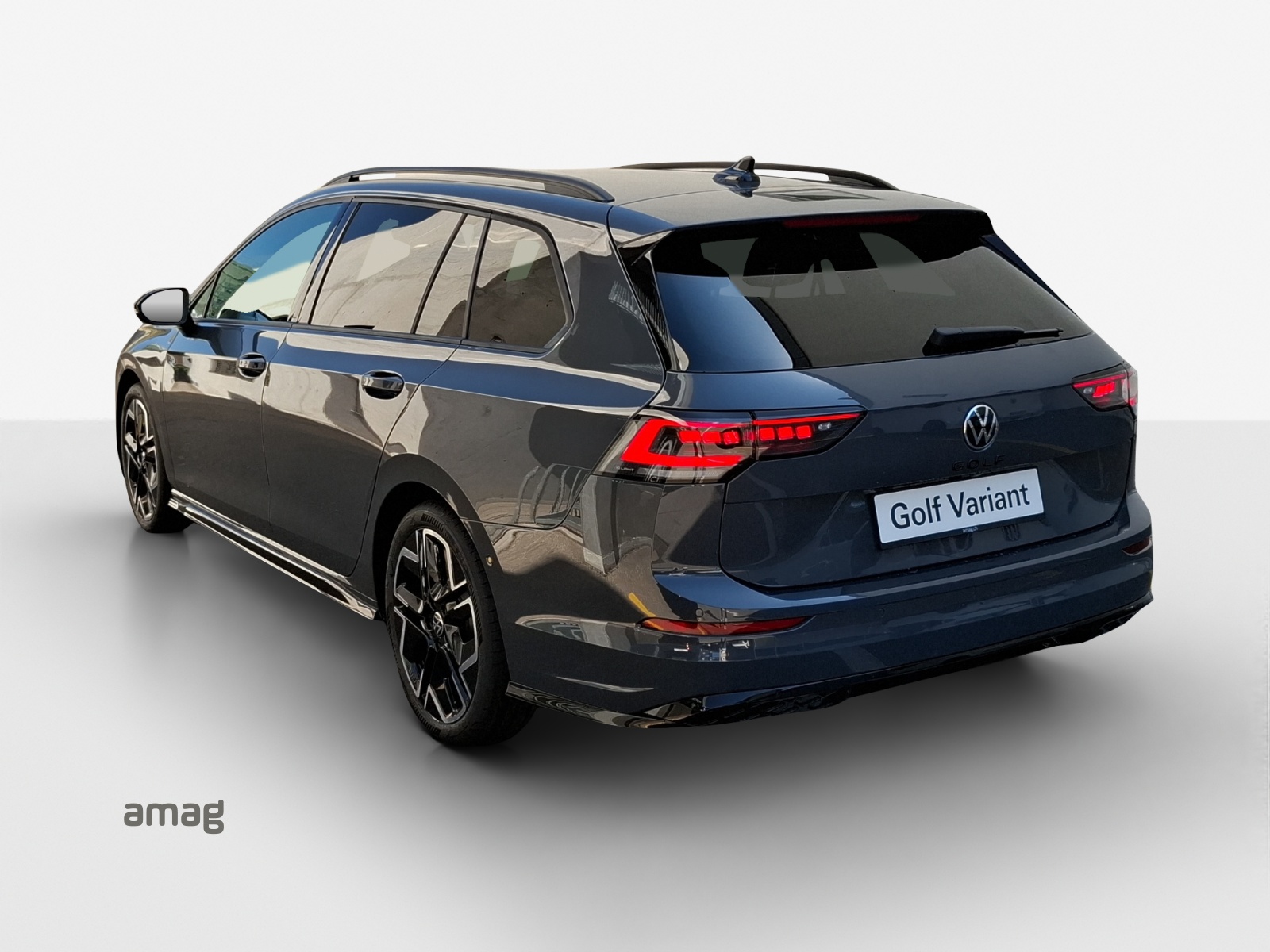 VW Golf Variant 1.5 eTSI mHEV R-Line DSG-image-2
