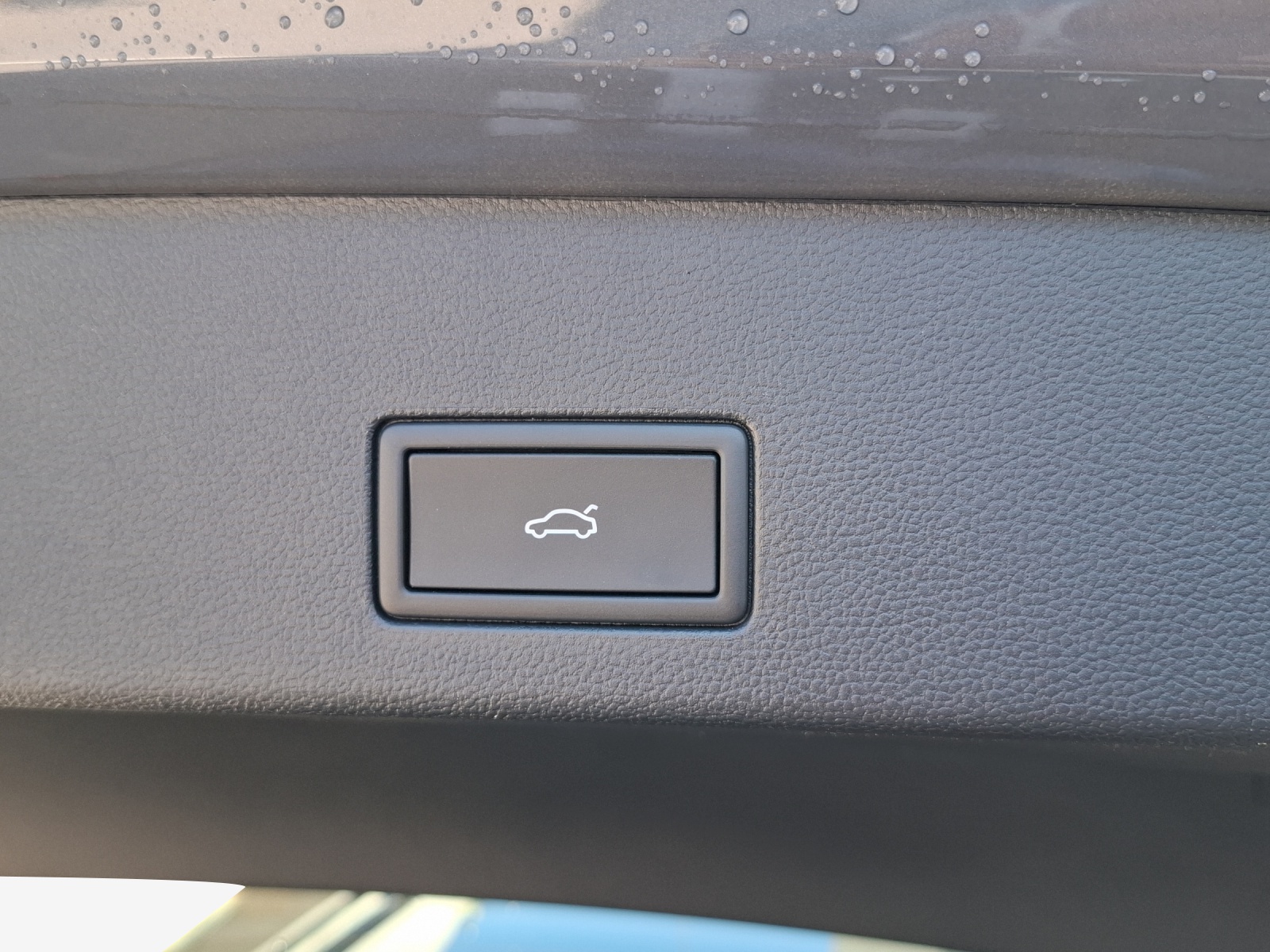 VW Golf Variant 1.5 eTSI mHEV R-Line DSG-image-12