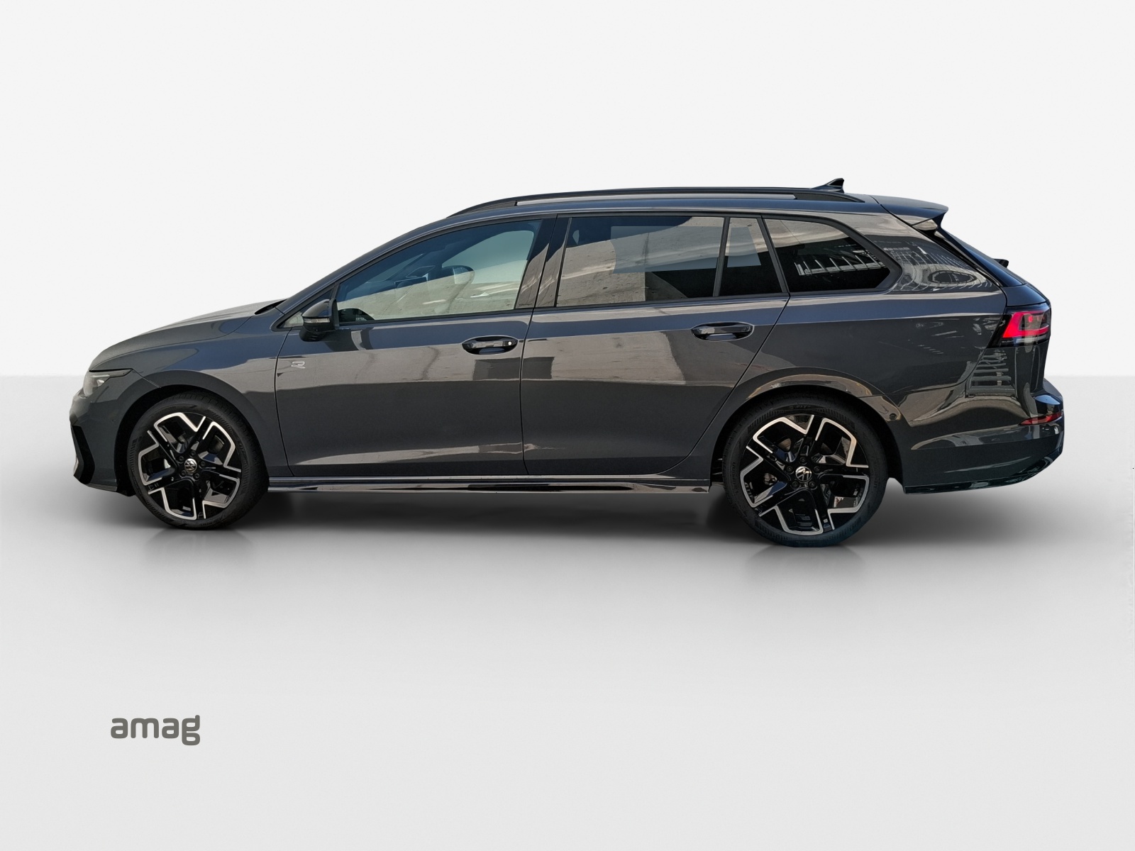 VW Golf Variant 1.5 eTSI mHEV R-Line DSG-image-1
