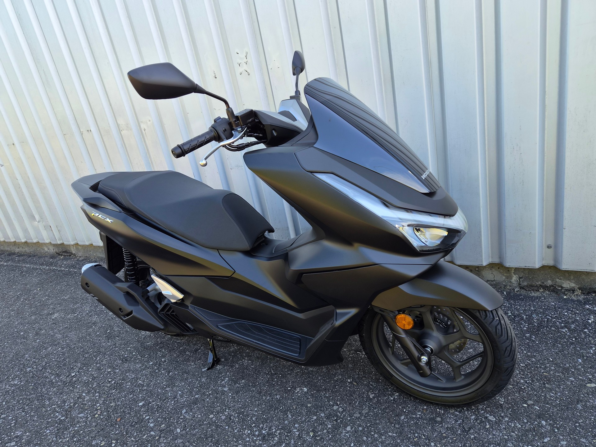 HONDA PCX 125-showroom-element-1