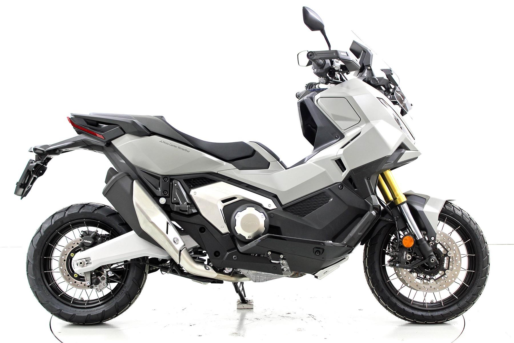 HONDA X-ADV 750 ABS-showroom-element-3