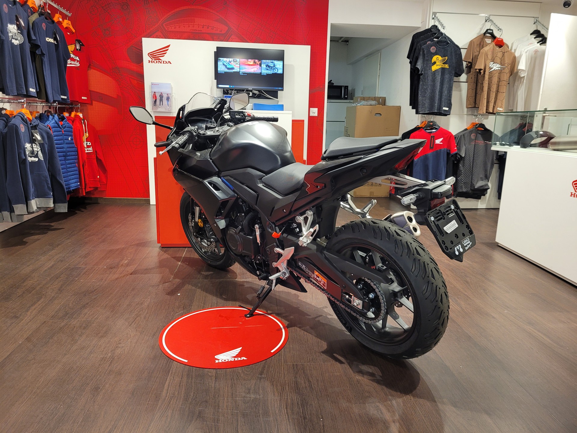 HONDA CBR 500 R (35kW) E-Clutch-showroom-element-3