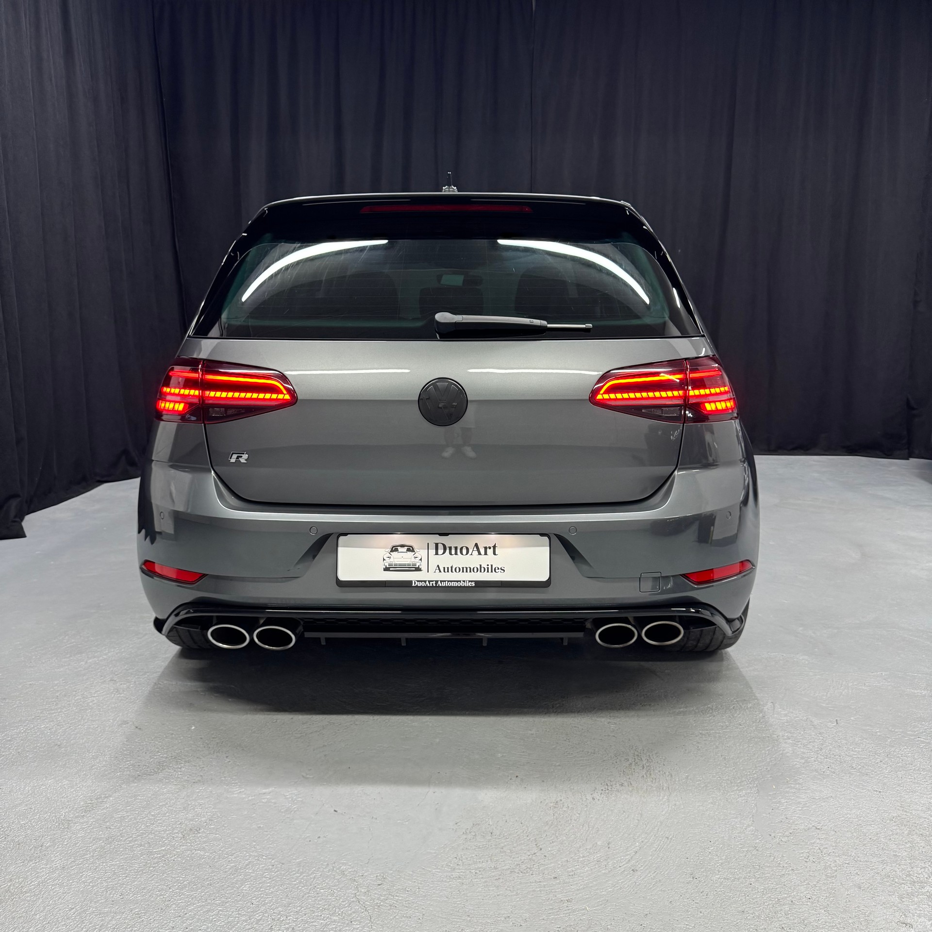 VW Golf 2.0 TSI R 4Motion DSG-image-5