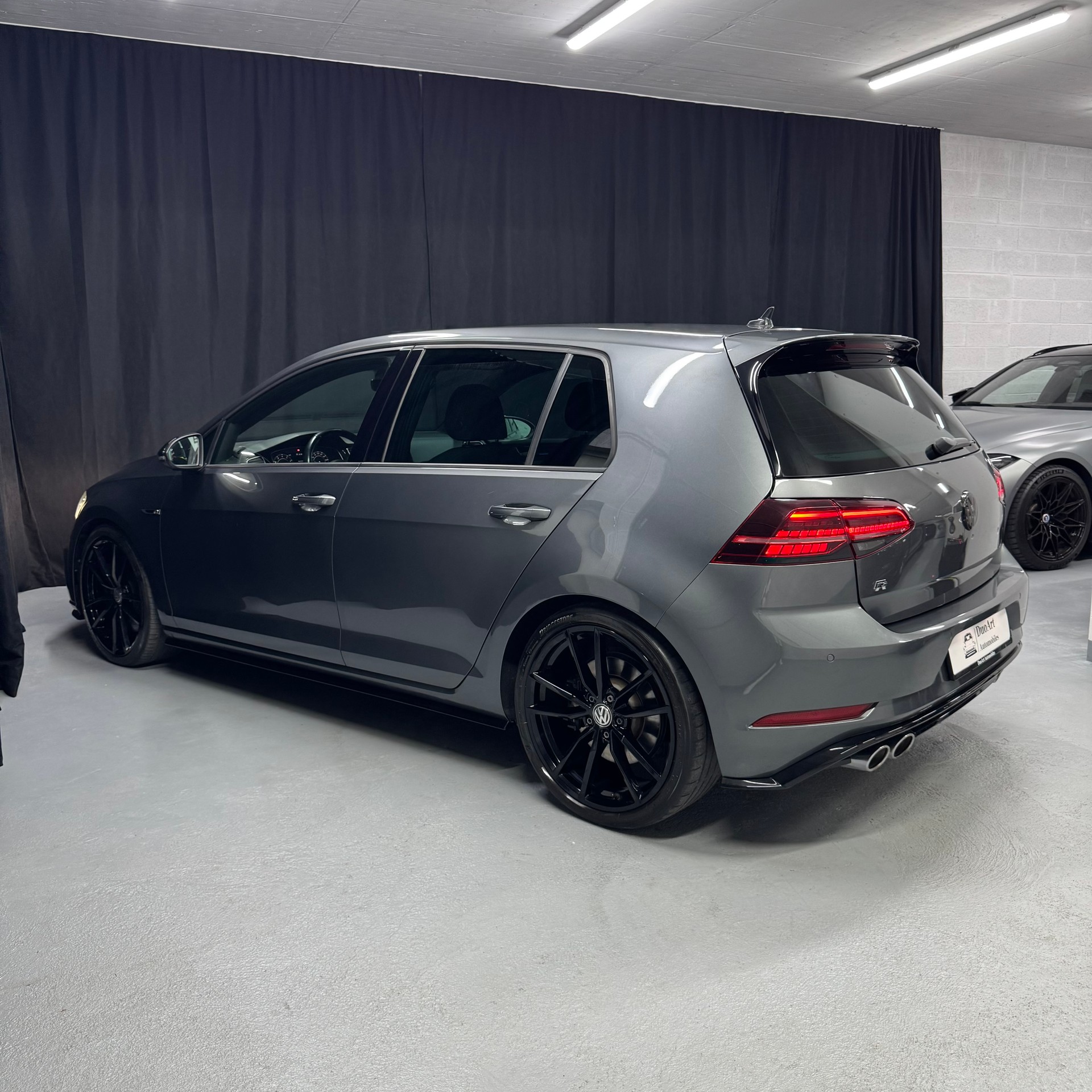 VW Golf 2.0 TSI R 4Motion DSG-image-6