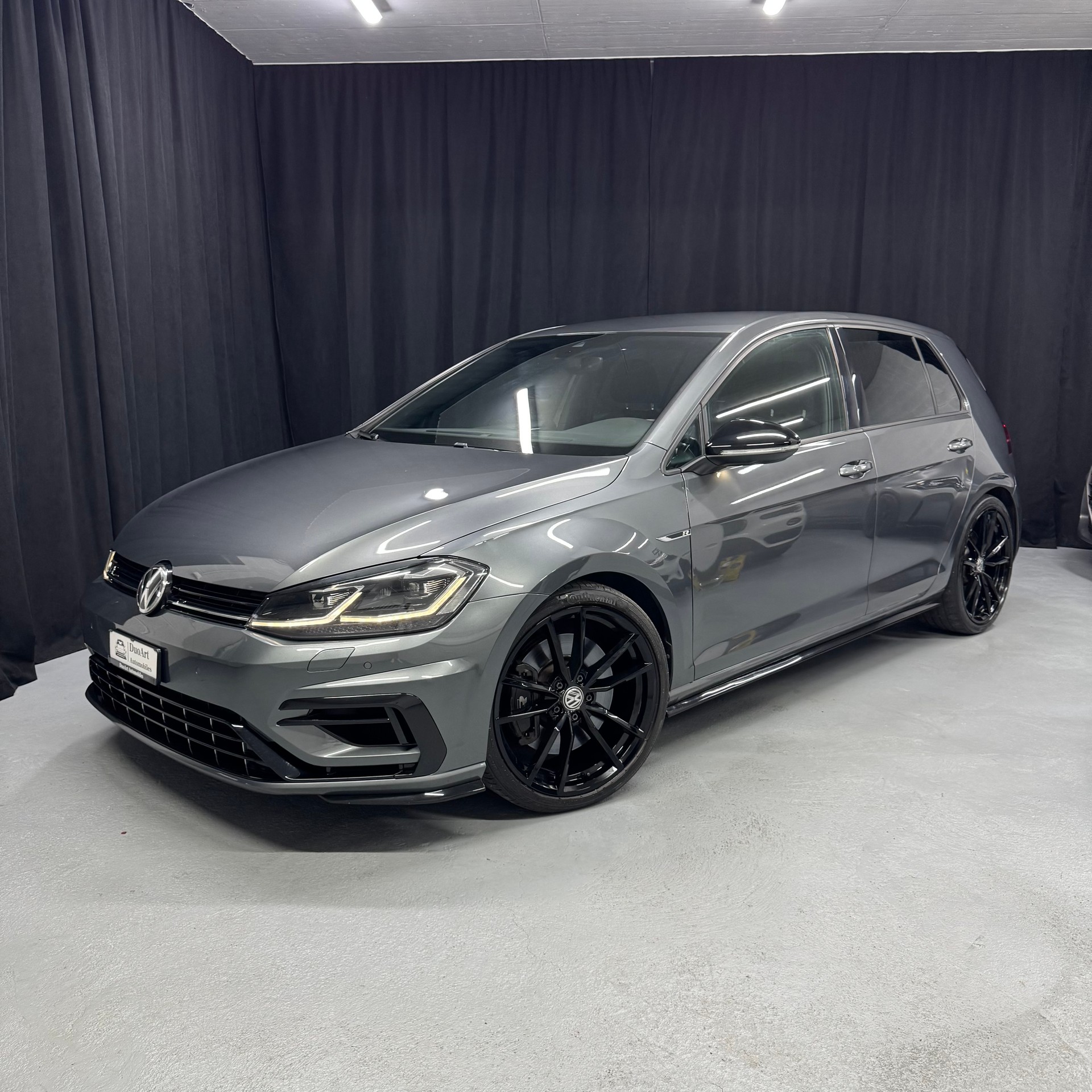 VW Golf 2.0 TSI R 4Motion DSG-image-1