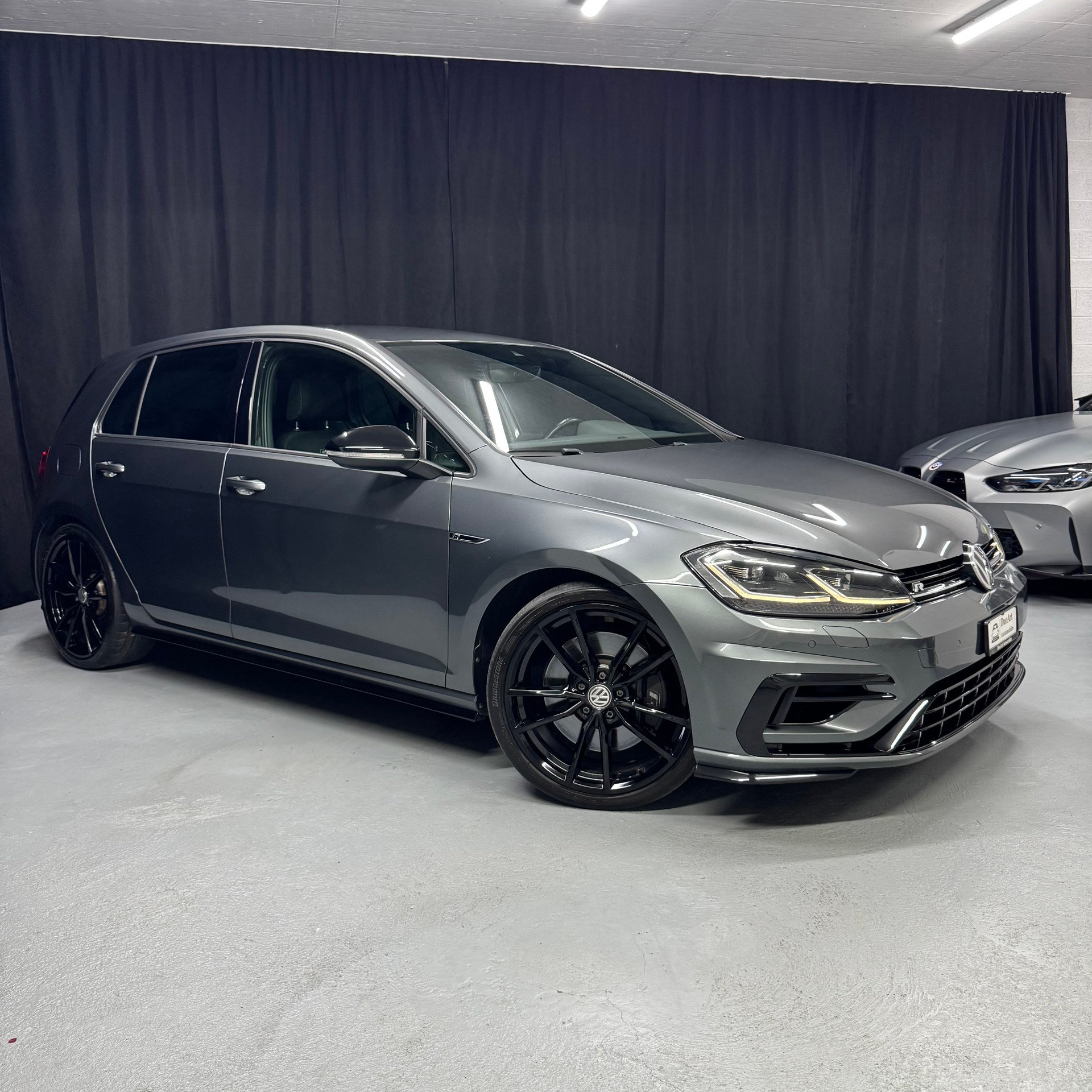 VW Golf 2.0 TSI R 4Motion DSG-image-3