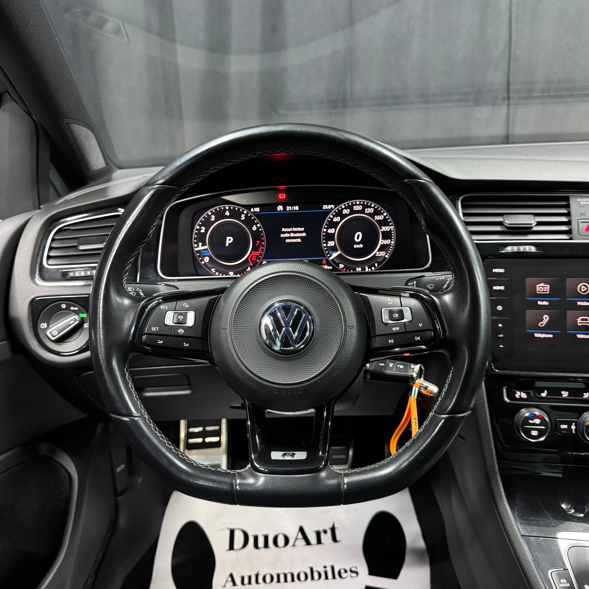 VW Golf 2.0 TSI R 4Motion DSG-image-9