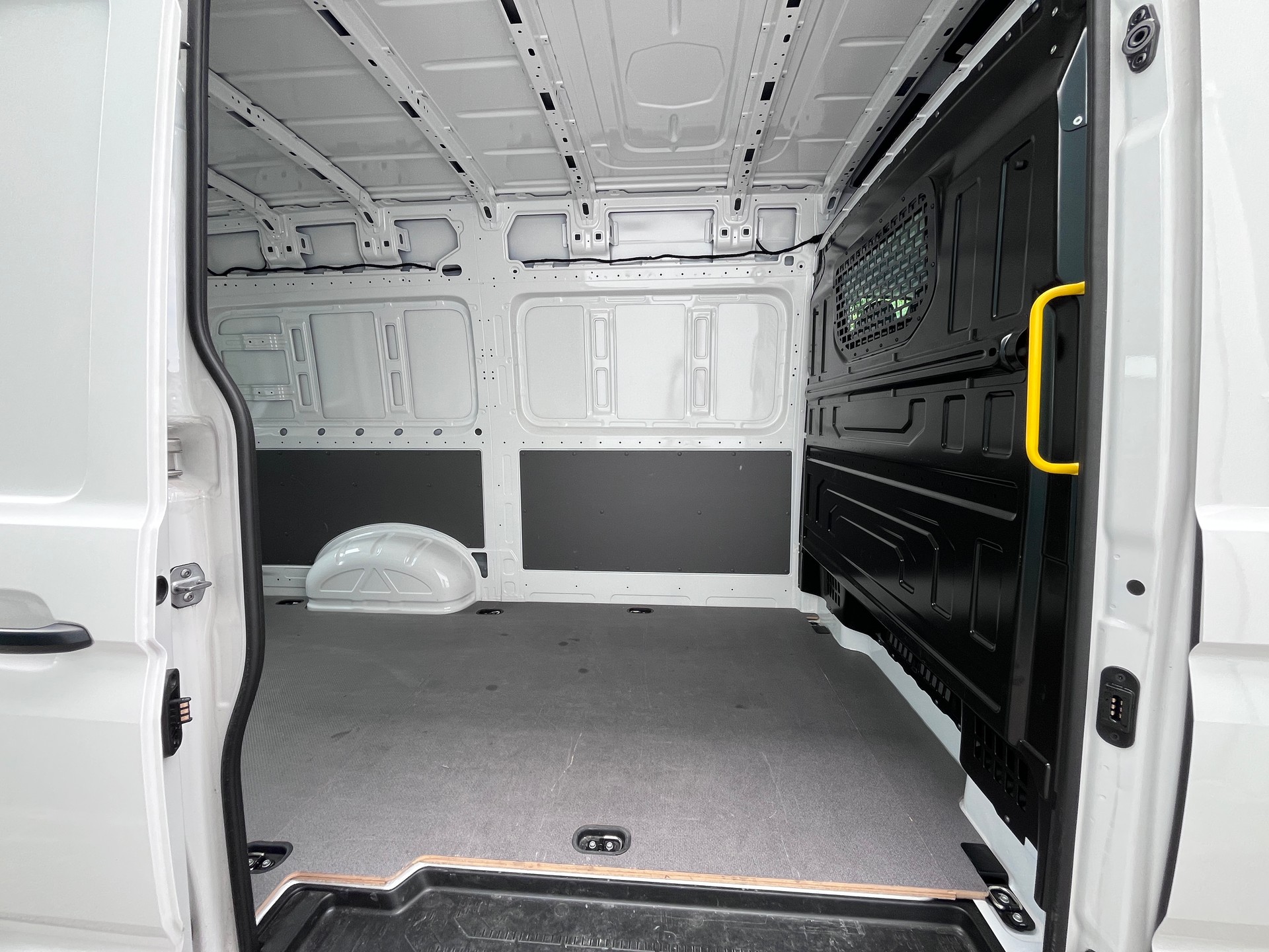 VW Crafter 35 2.0 BiTDI Entry L3-image-11