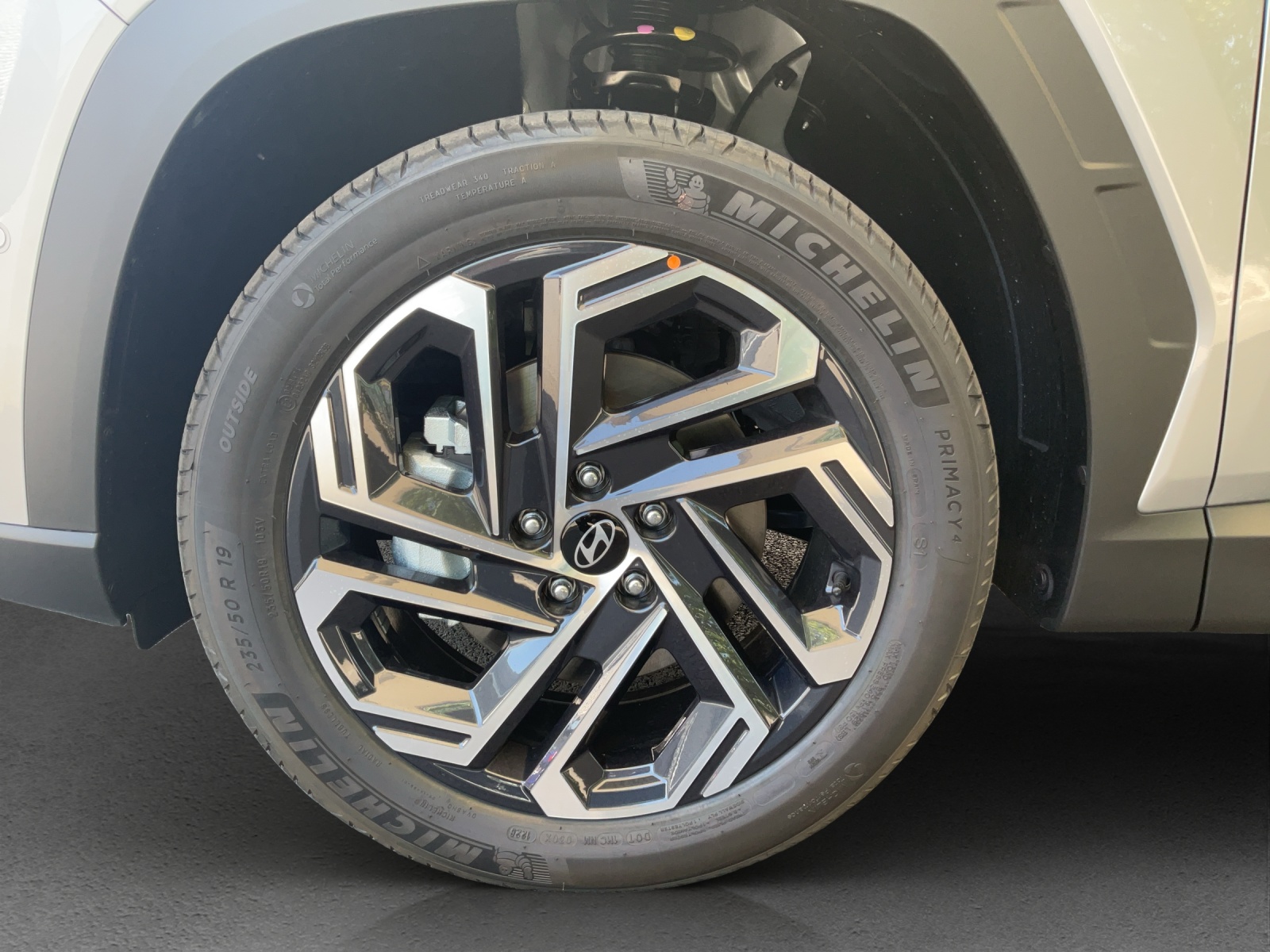 HYUNDAI Tucson 1.6 TGDI HEV Vertex 4WD Swiss Edition-image-5