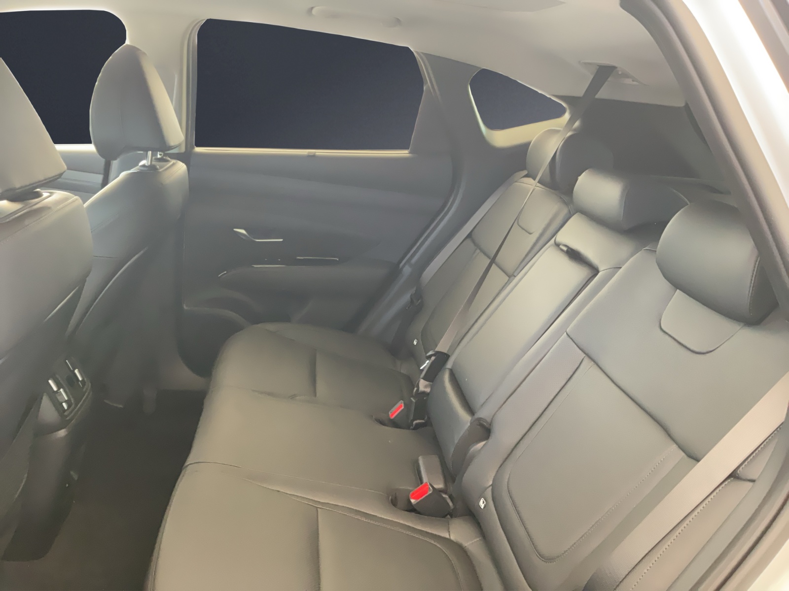 HYUNDAI Tucson 1.6 TGDI HEV Vertex 4WD Swiss Edition-image-14