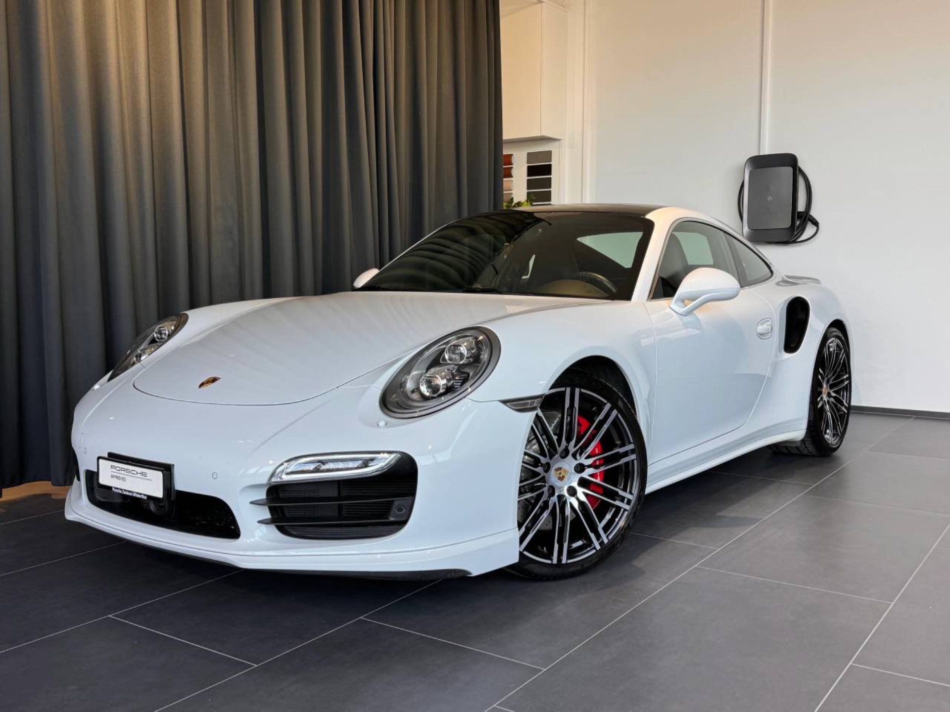 PORSCHE 911 Turbo-image-0