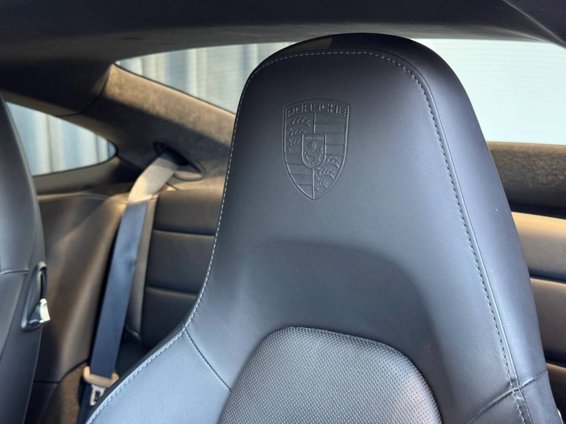 PORSCHE 911 Turbo-image-22