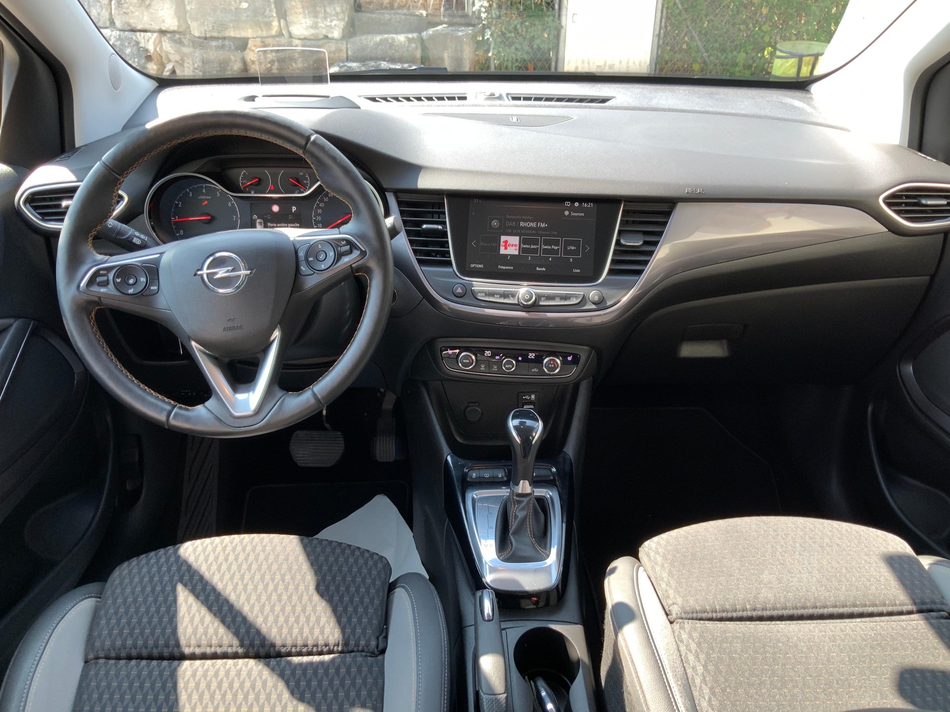 OPEL Crossland X 1.2 T 130 Ultimate S/S-image-6
