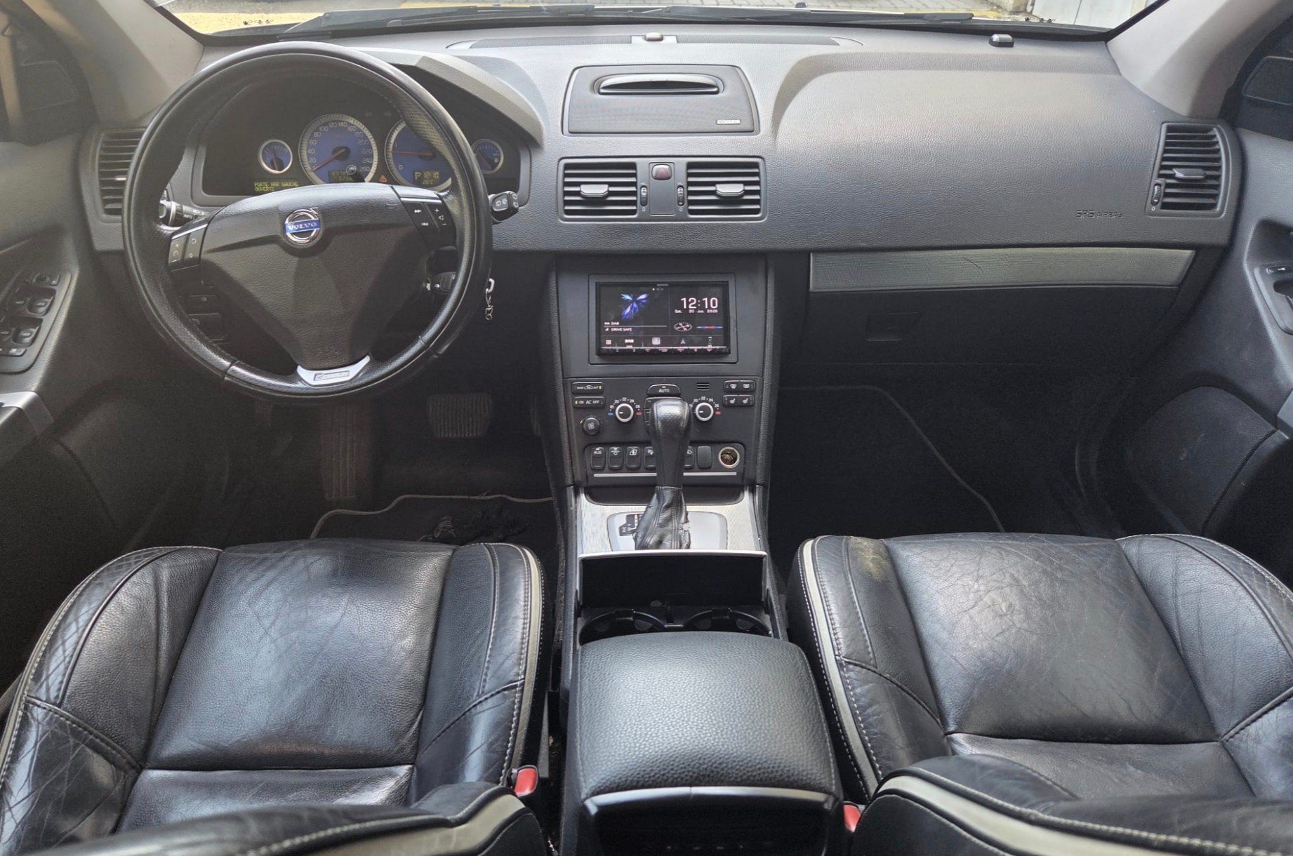 VOLVO XC90 D5 AWD R-Design Geartronic-image-6