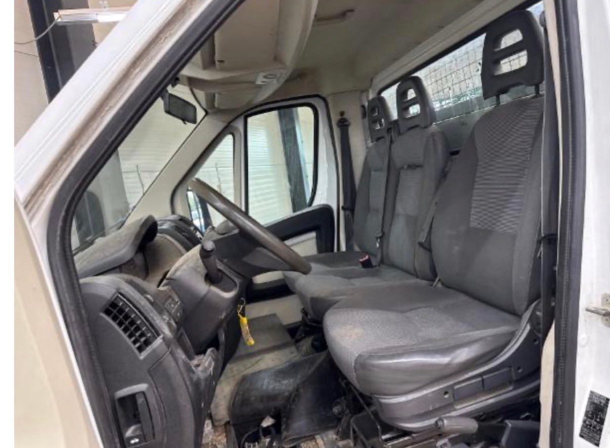 PEUGEOT Boxer 2.2 HDI 335 L3-image-6