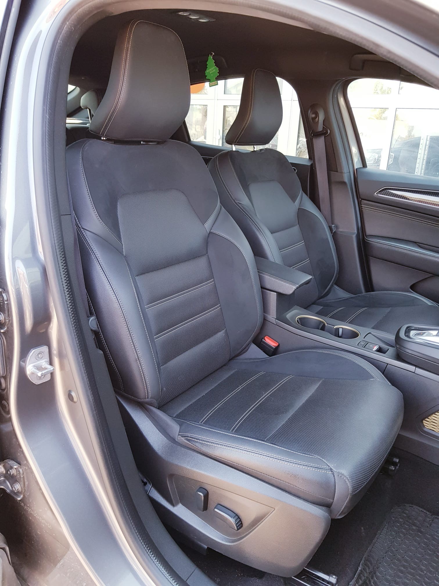 RENAULT Arkana 1.6 E-Tech Engineered-image-11