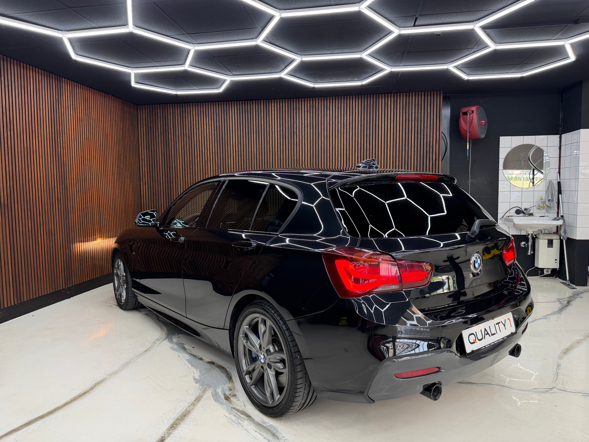 BMW M140i xDrive Steptronic-image-8
