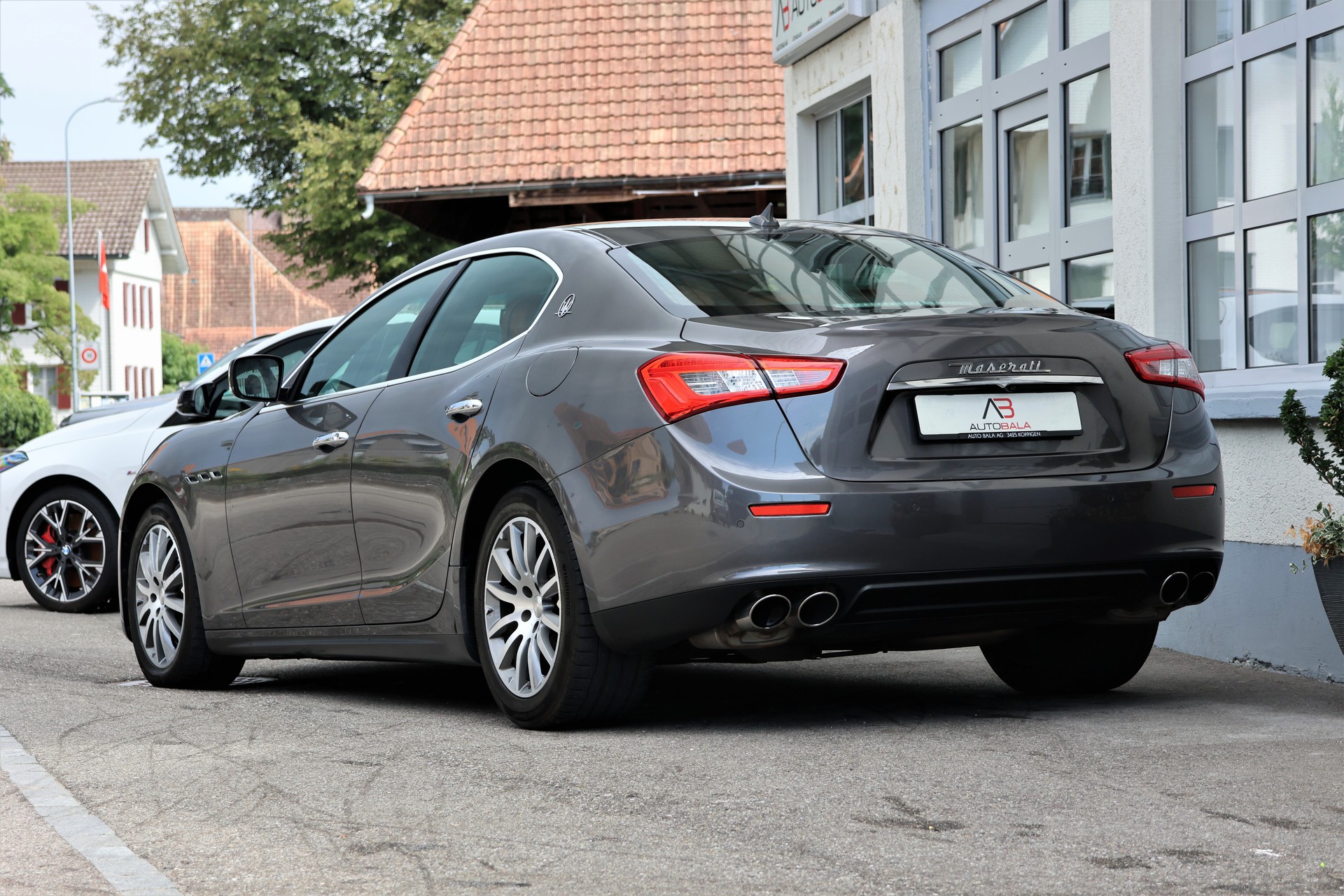MASERATI Ghibli S Q4 3.0 V6 Automatica (CH)-showroom-element-2