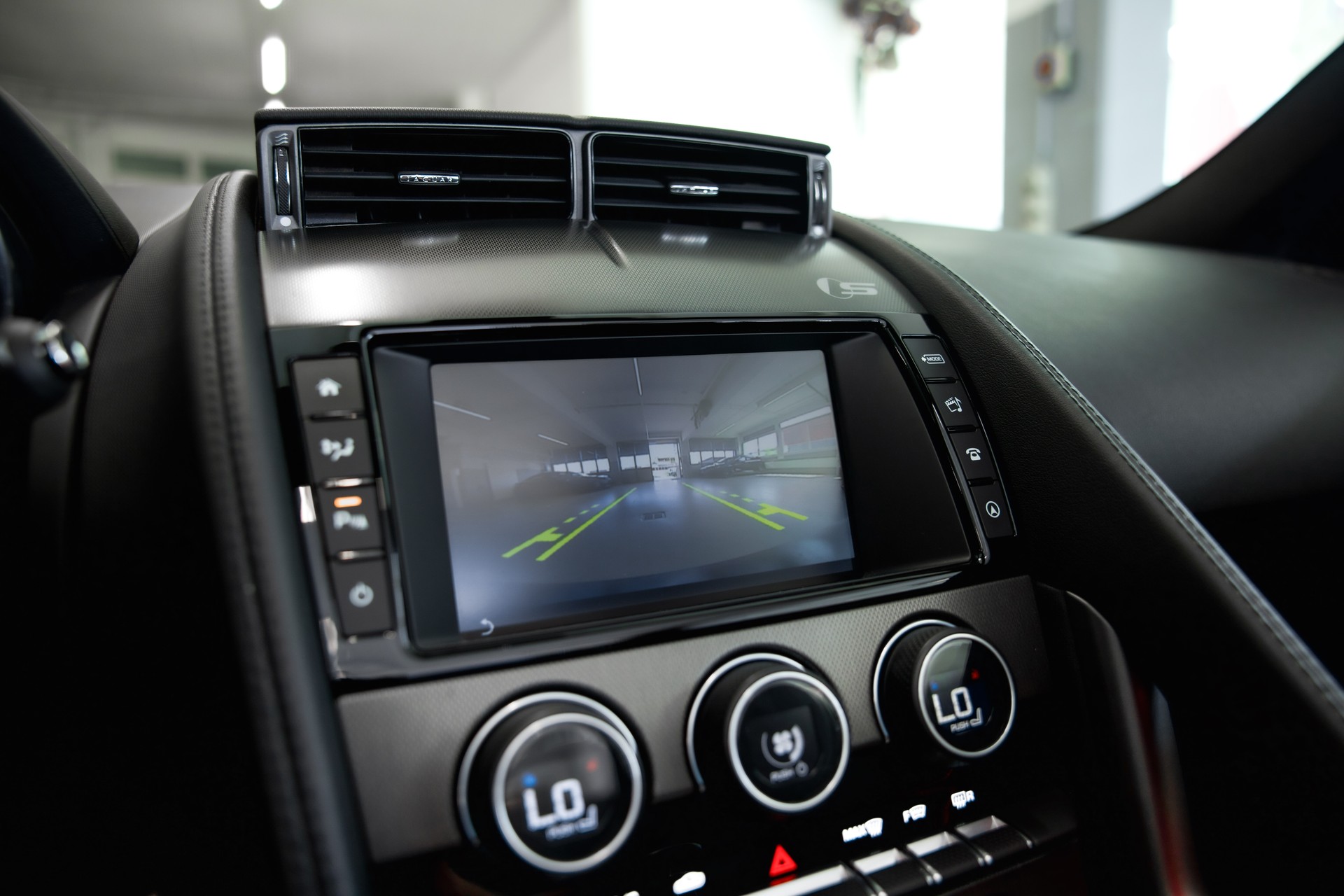 JAGUAR F-Type Convertible V6 S/C AWD-image-28