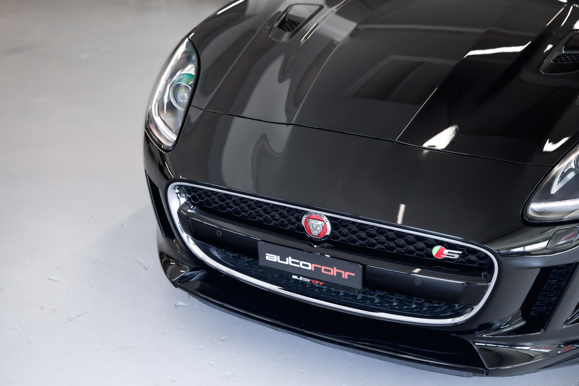 JAGUAR F-Type Convertible V6 S/C AWD-image-12